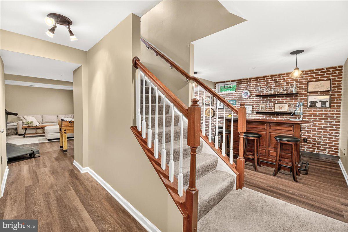 CLOVER RIDGE - Residential