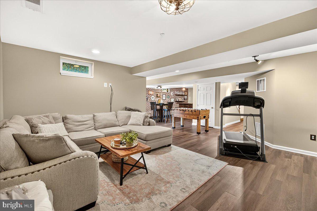 CLOVER RIDGE - Residential