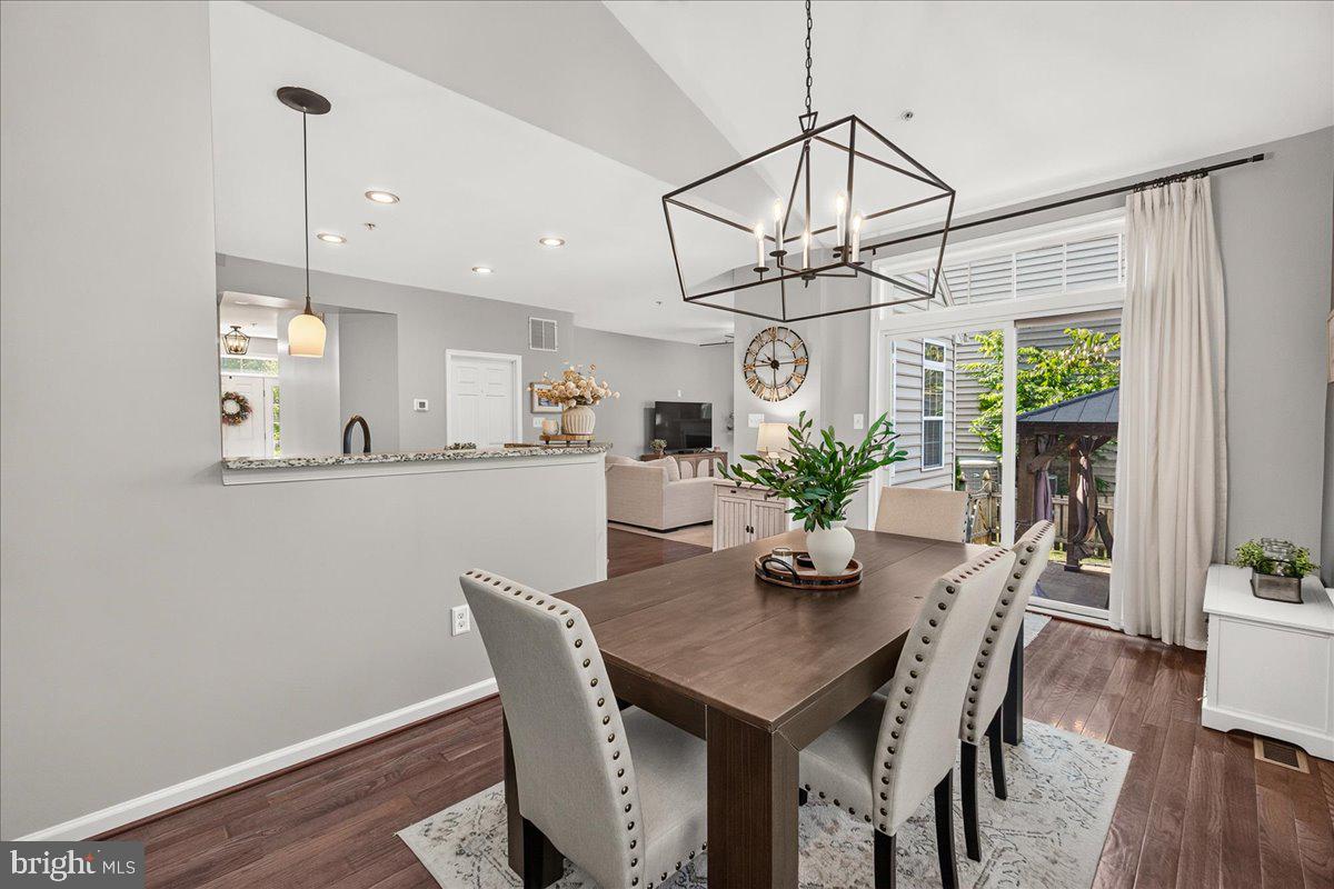 CLOVER RIDGE - Residential