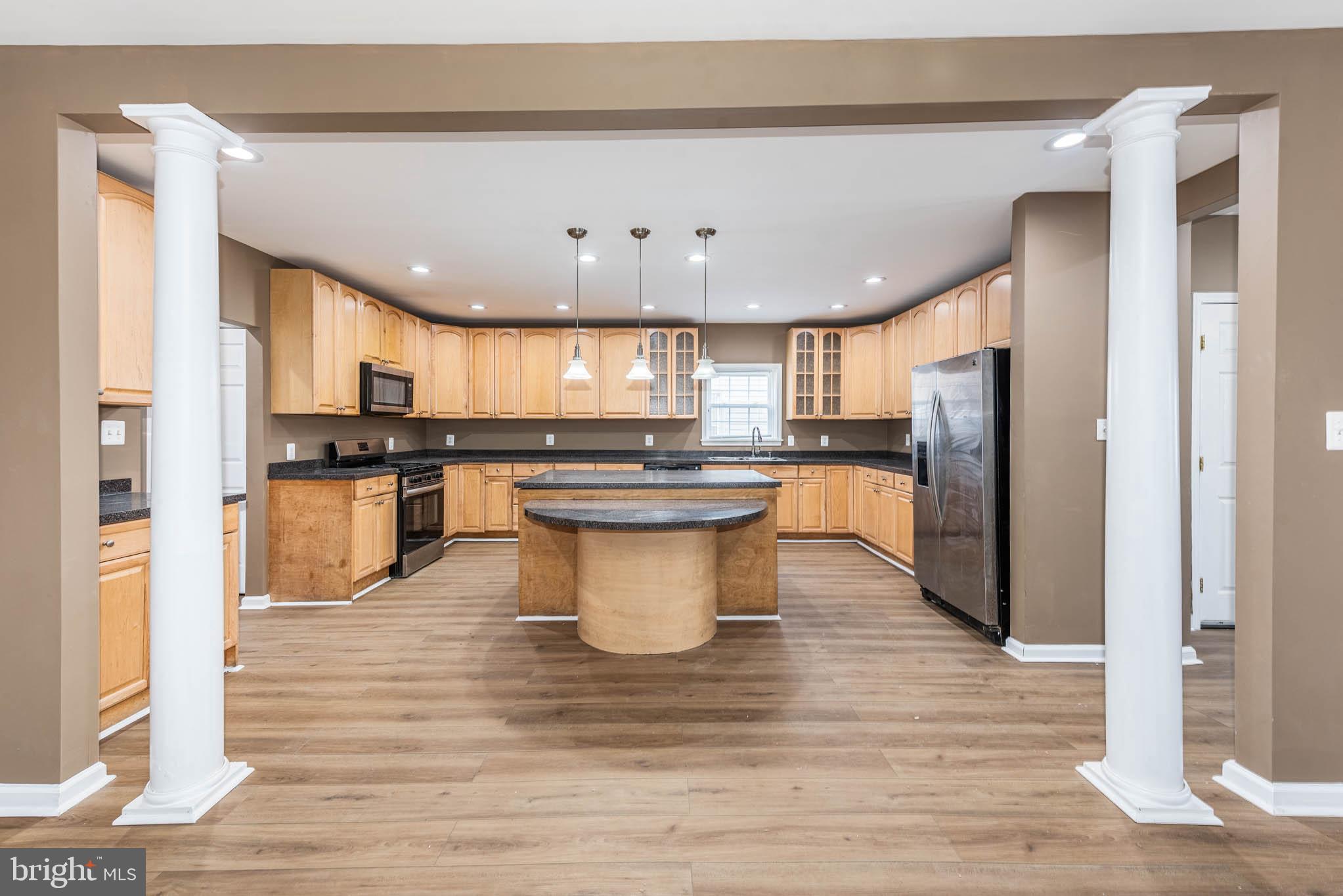 GWYNN OAK - Commercial Sale