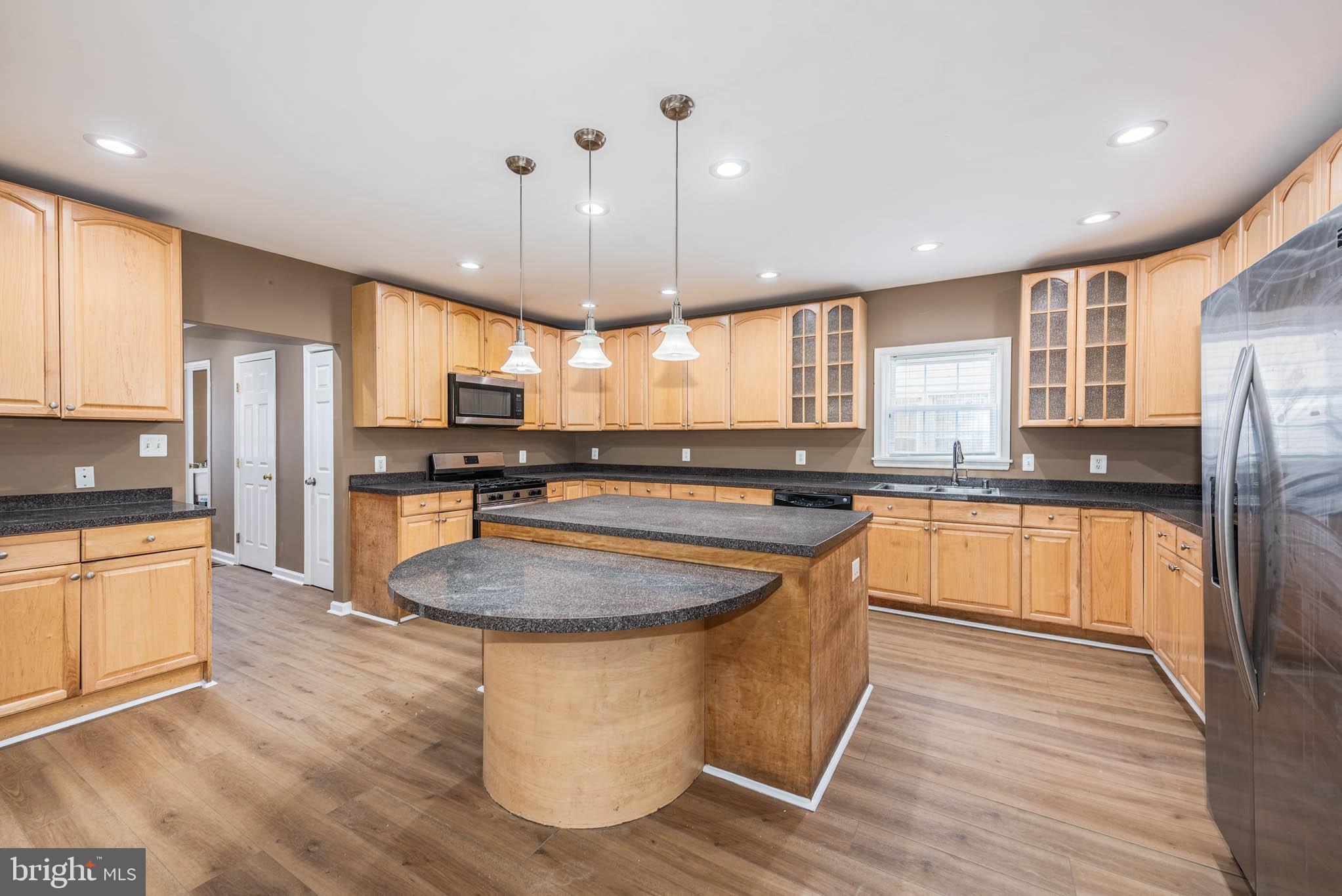 GWYNN OAK - Commercial Sale