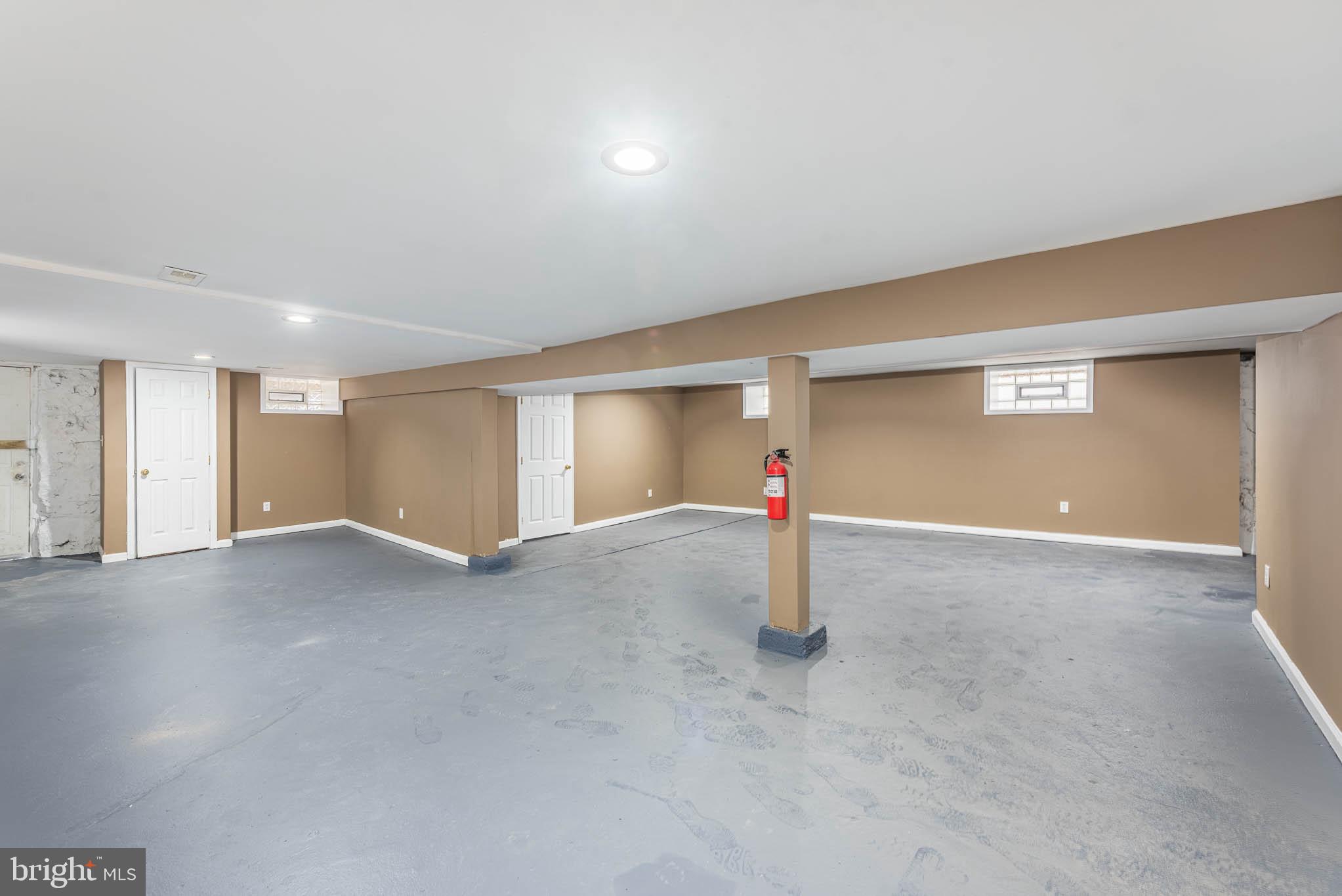 GWYNN OAK - Commercial Sale