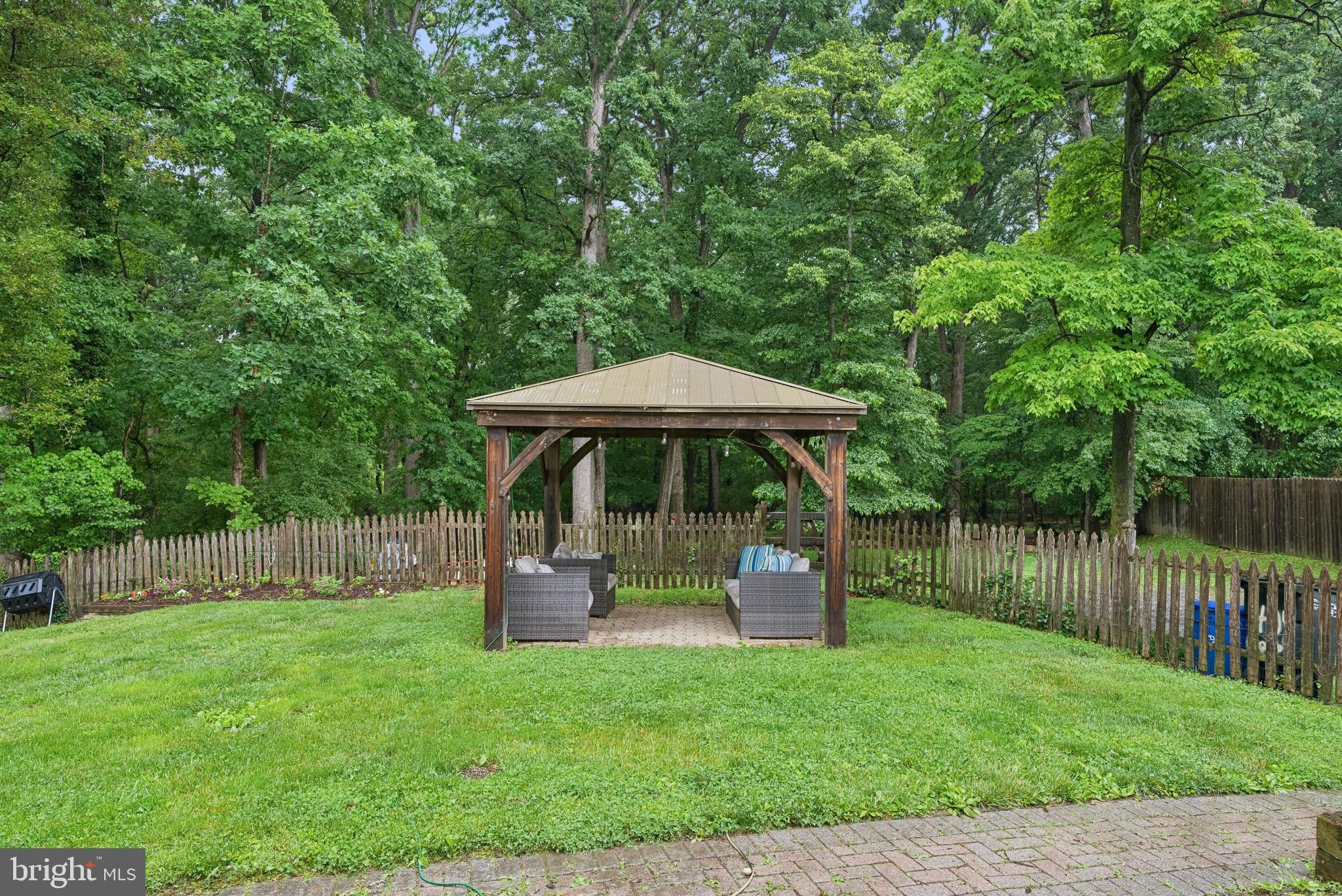 WOODBRIDGE VALLEY - Residential