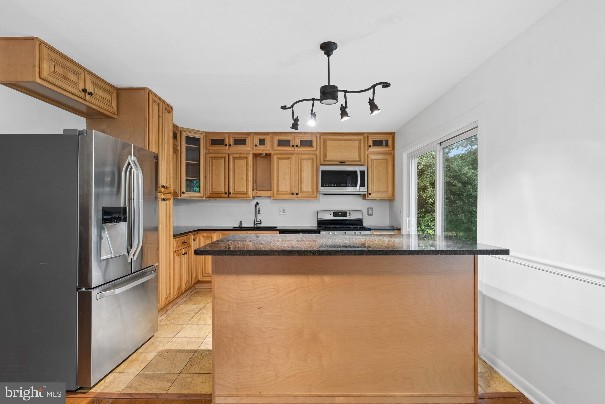 WOODBRIDGE VALLEY - Residential