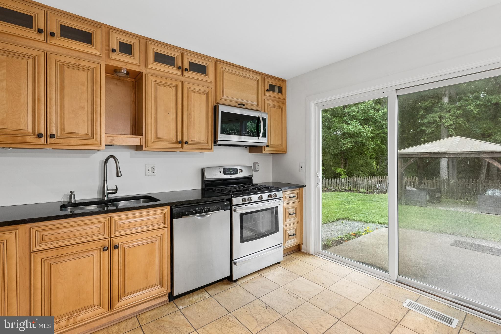 WOODBRIDGE VALLEY - Residential