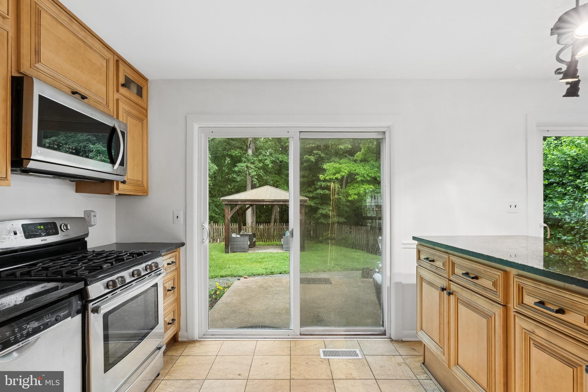 WOODBRIDGE VALLEY - Residential
