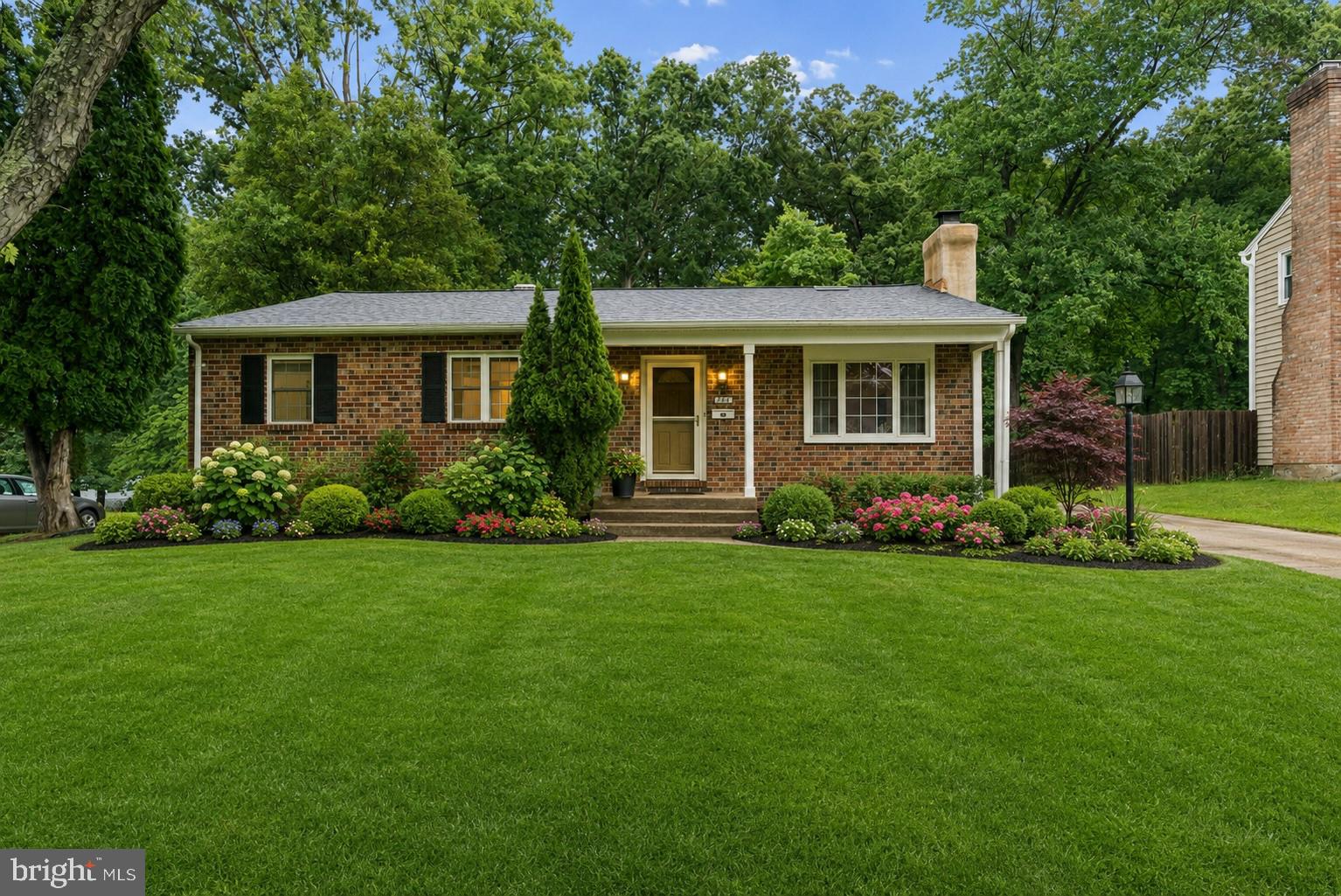 WOODBRIDGE VALLEY - Residential