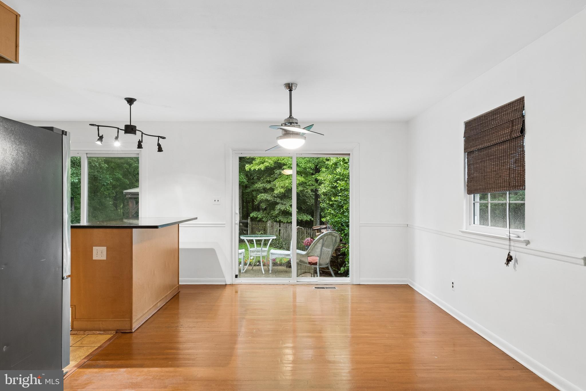 WOODBRIDGE VALLEY - Residential