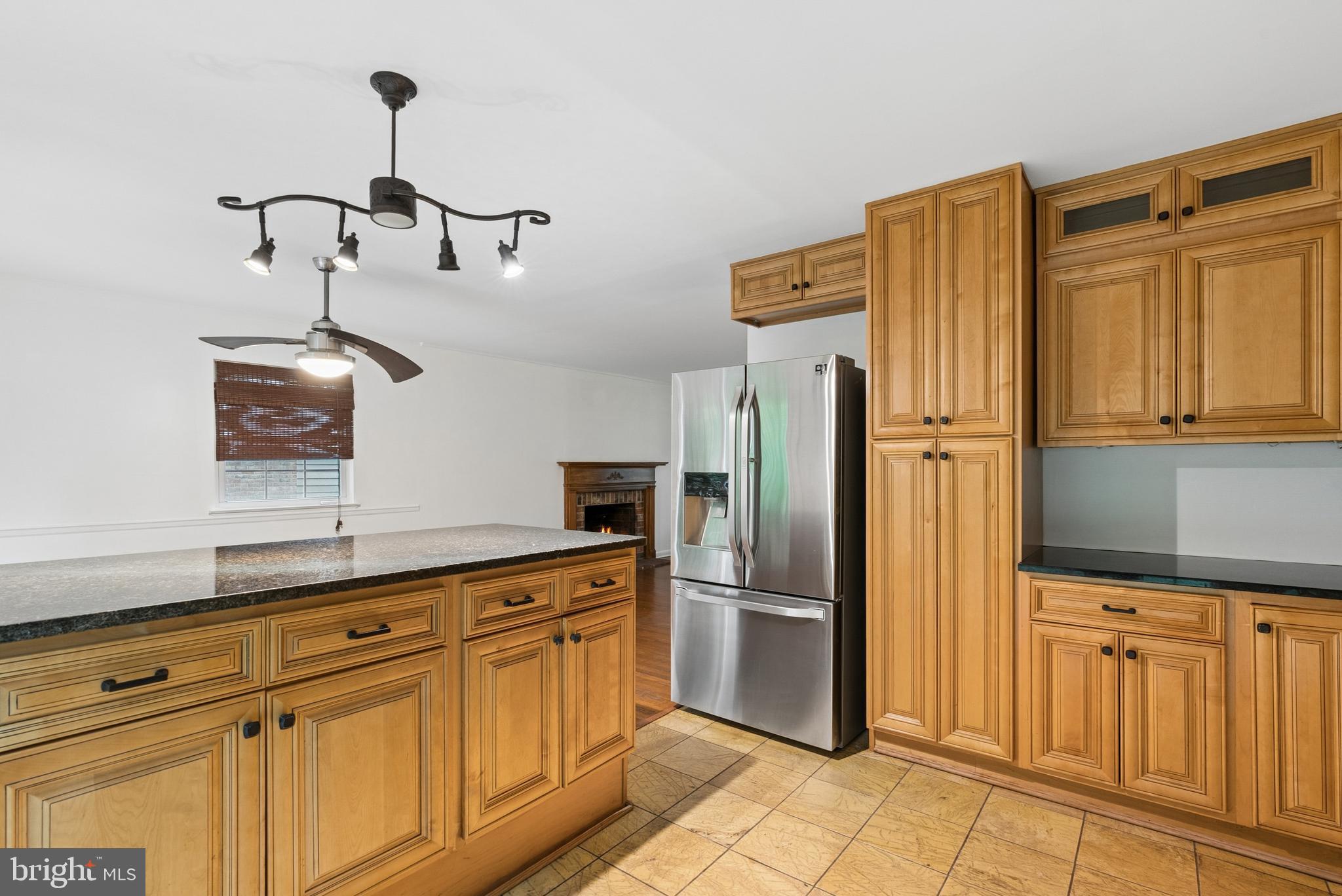 WOODBRIDGE VALLEY - Residential