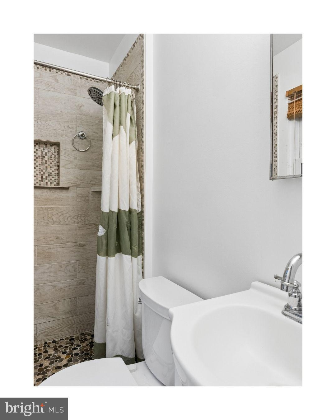 WOODBRIDGE VALLEY - Residential