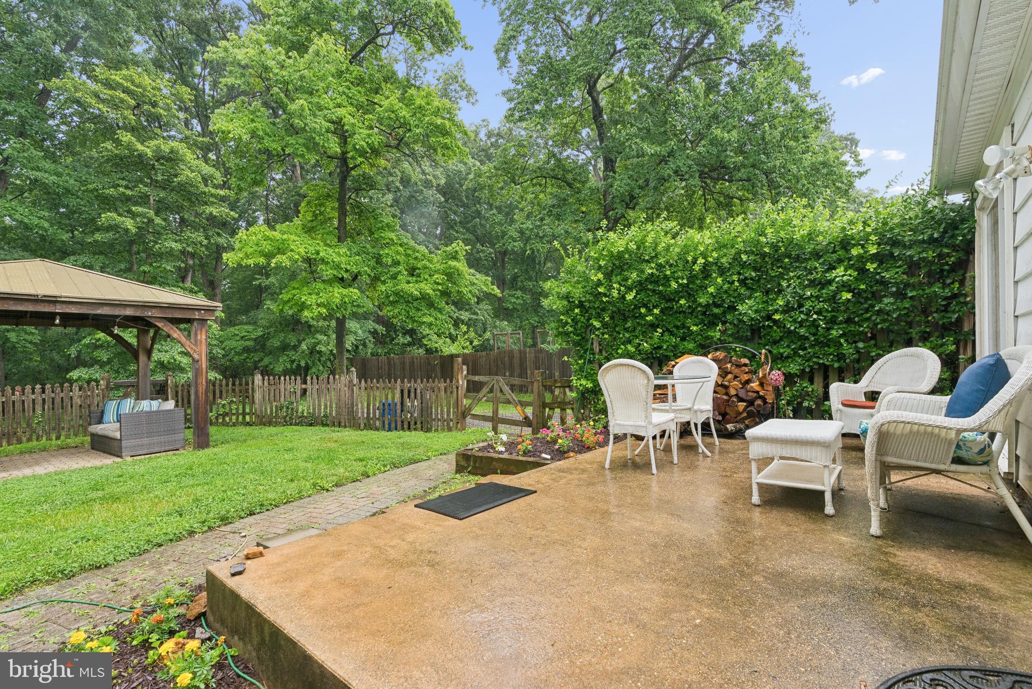 WOODBRIDGE VALLEY - Residential