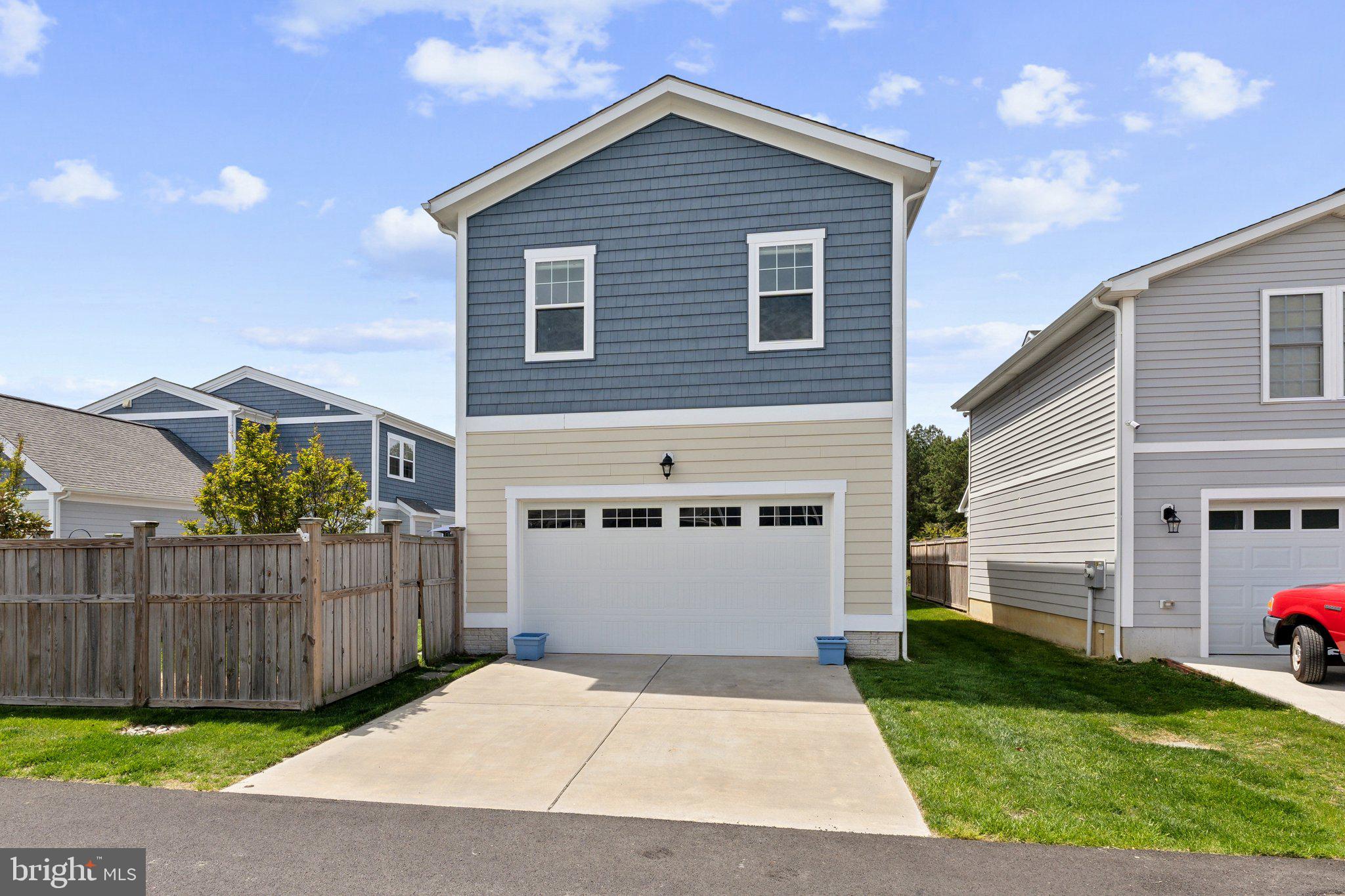 EASTON VILLAGE - Residential