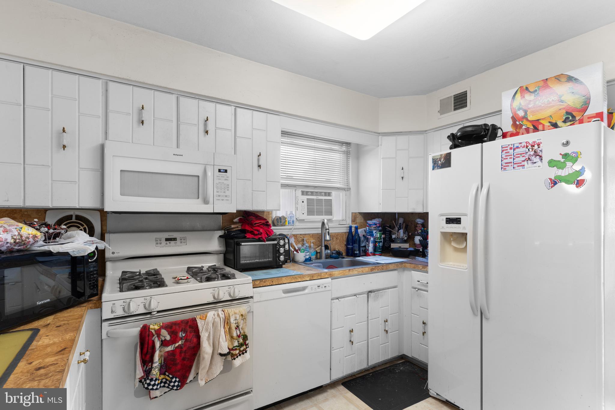 PHILADELPHIA (NORTHEAST) - Residential
