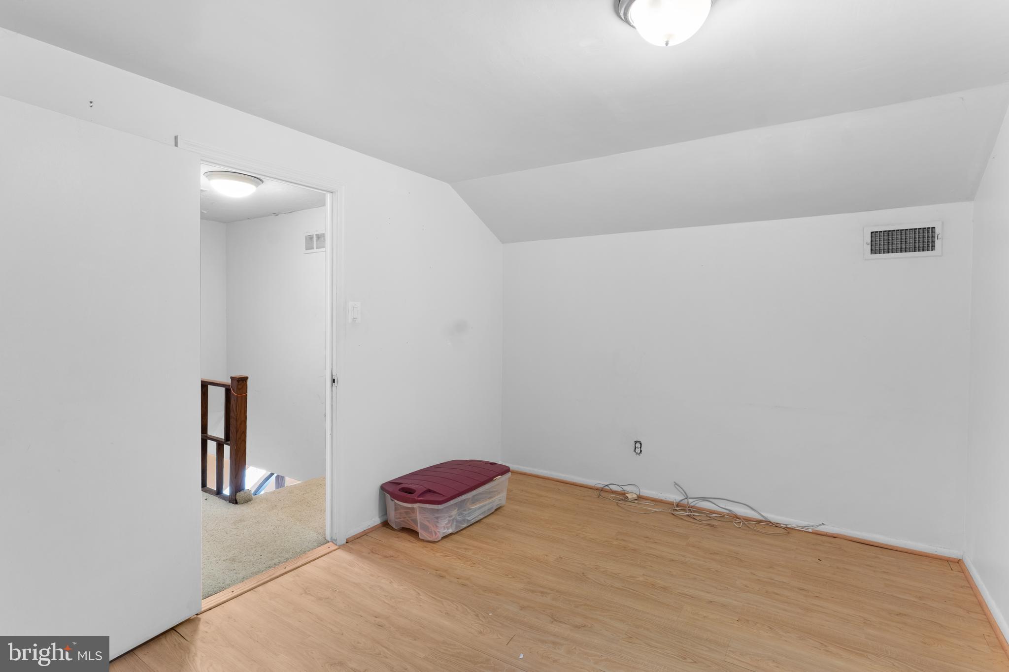PHILADELPHIA (NORTHEAST) - Residential