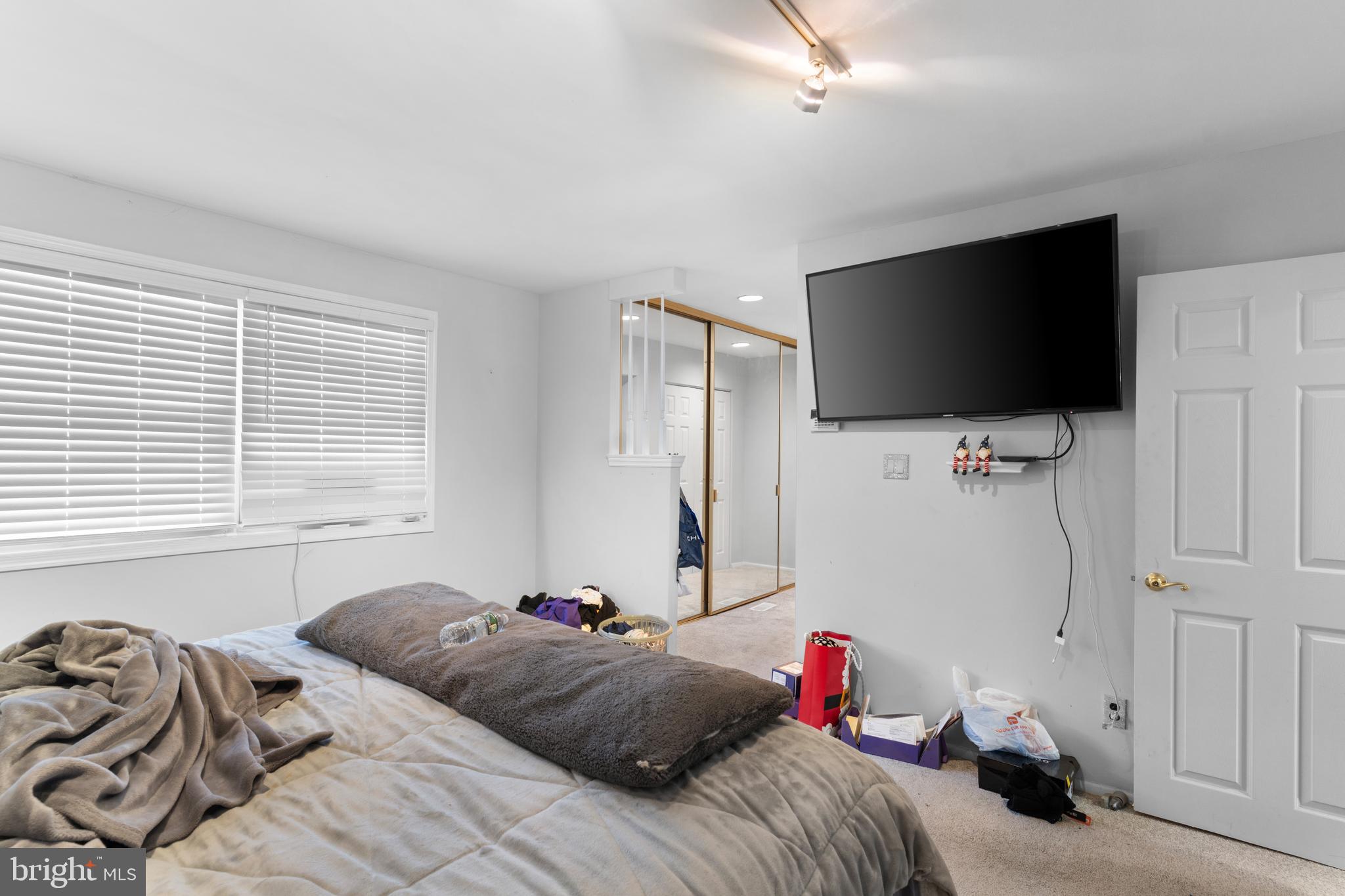 PHILADELPHIA (NORTHEAST) - Residential