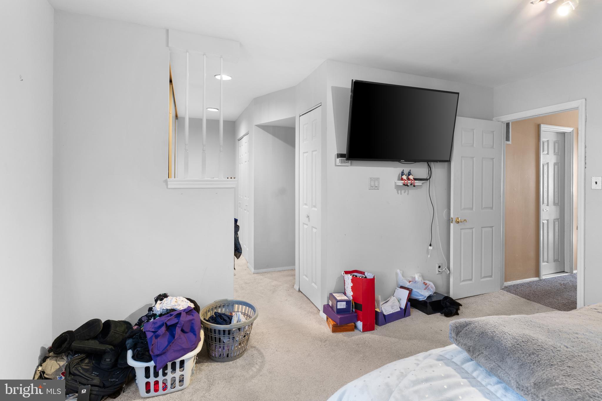 PHILADELPHIA (NORTHEAST) - Residential