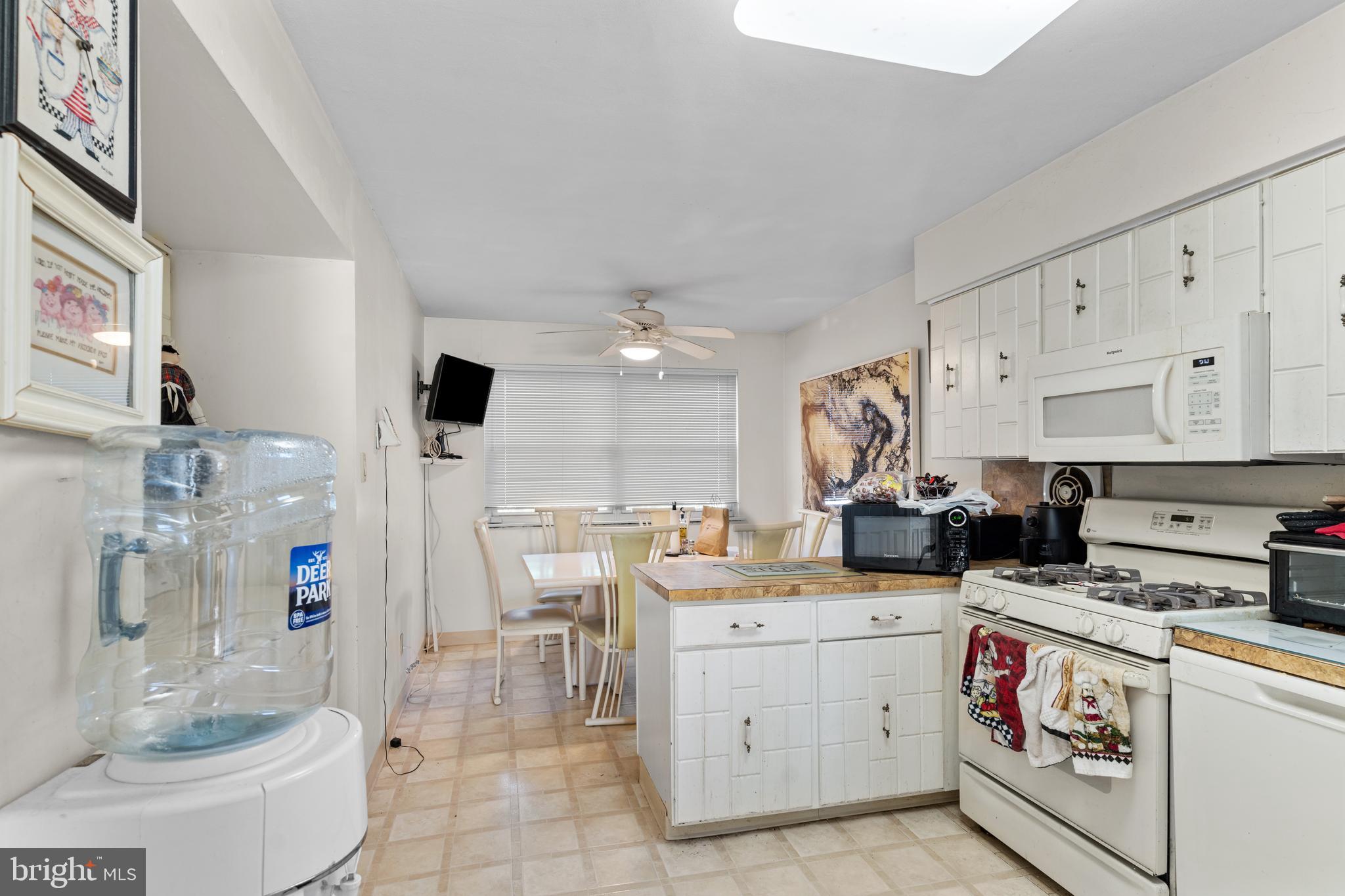 PHILADELPHIA (NORTHEAST) - Residential