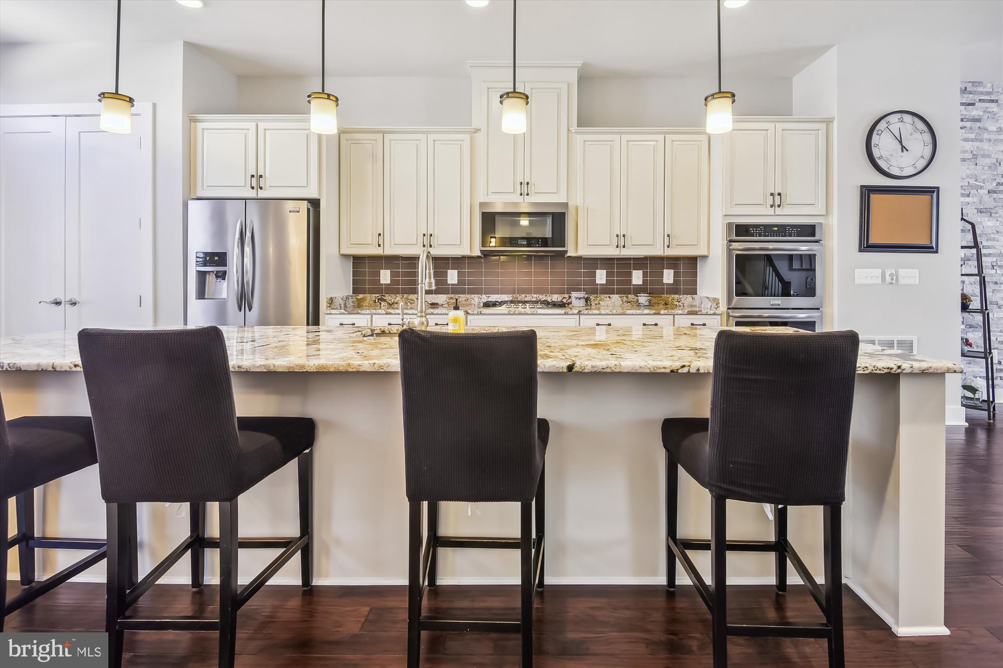 SM ONE LOUDOUN CONDO - Residential