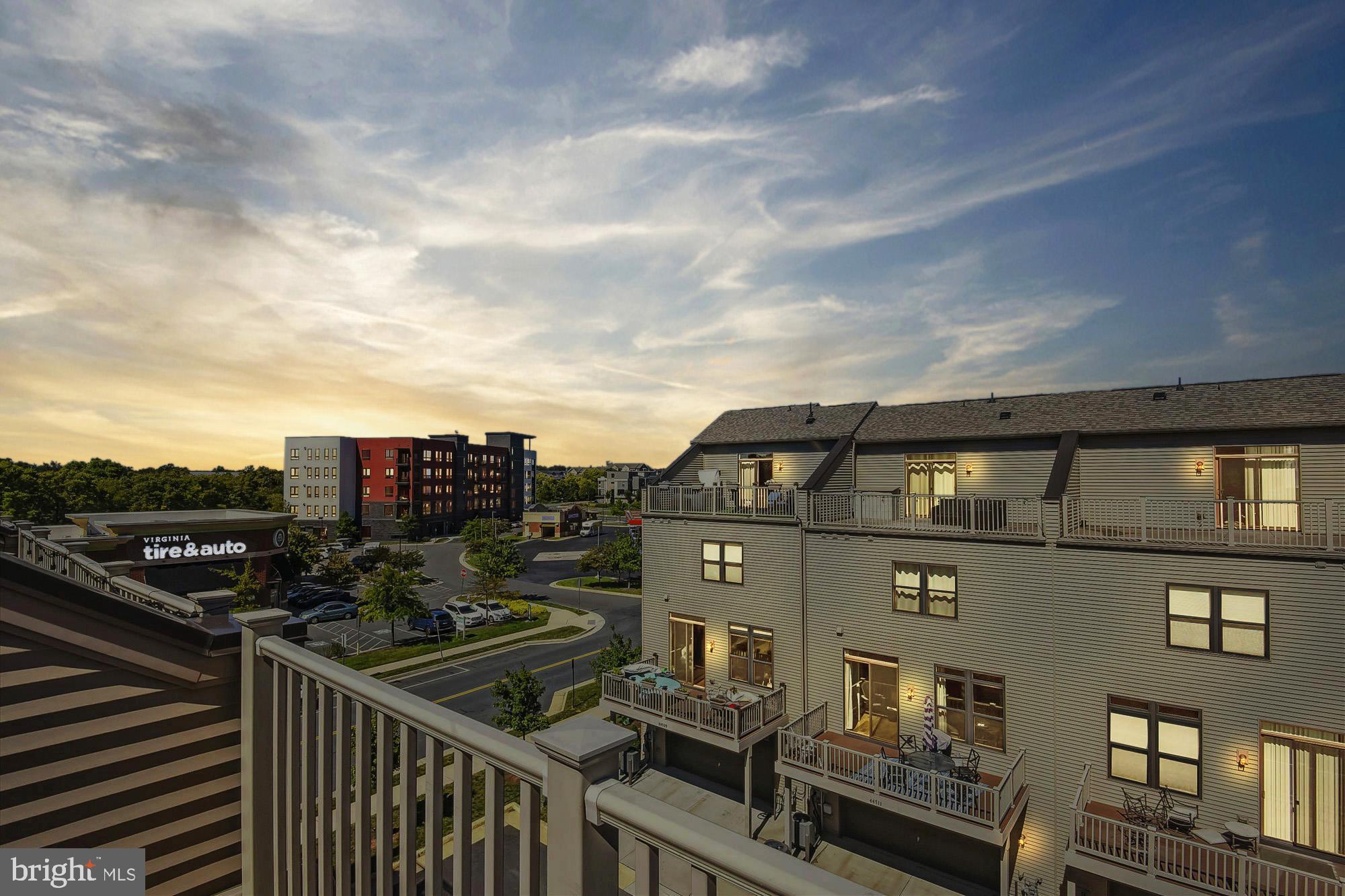 SM ONE LOUDOUN CONDO - Residential
