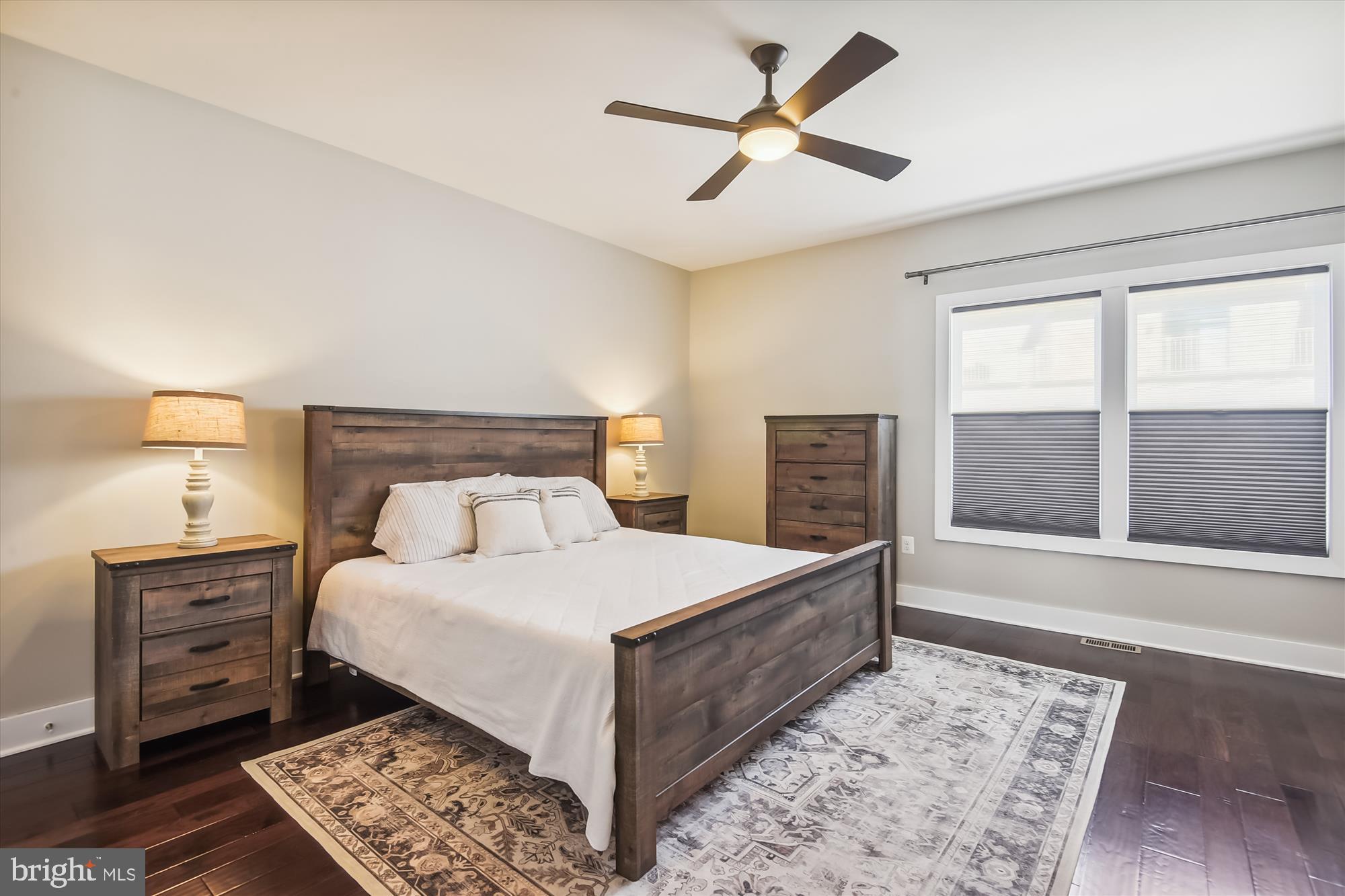 SM ONE LOUDOUN CONDO - Residential