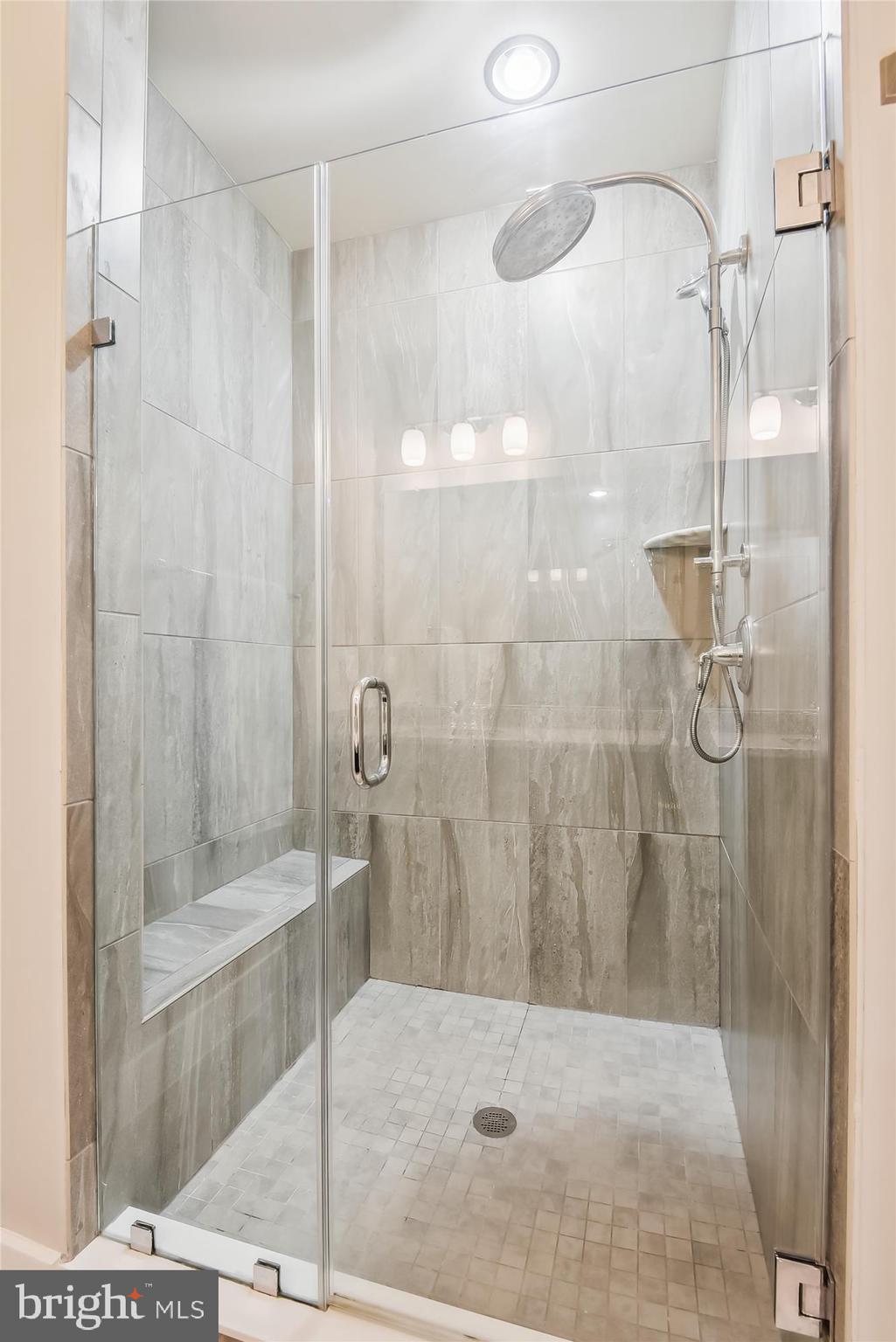 SM ONE LOUDOUN CONDO - Residential