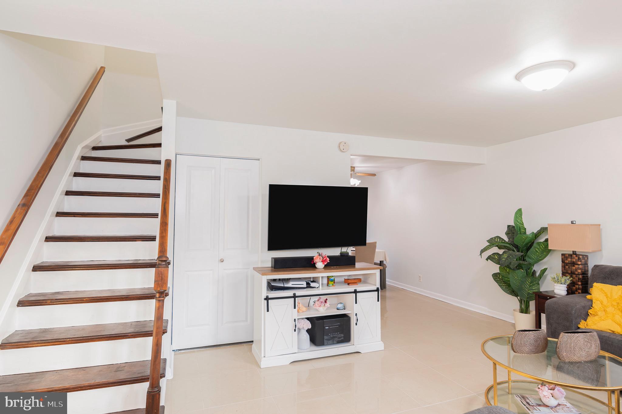 PEMBROOKE - Residential