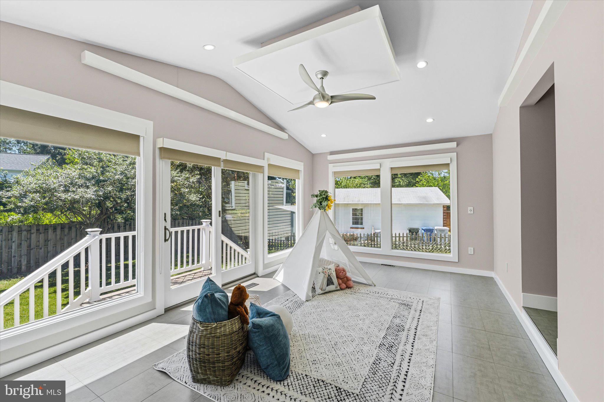 ANNALEE HEIGHTS - Residential
