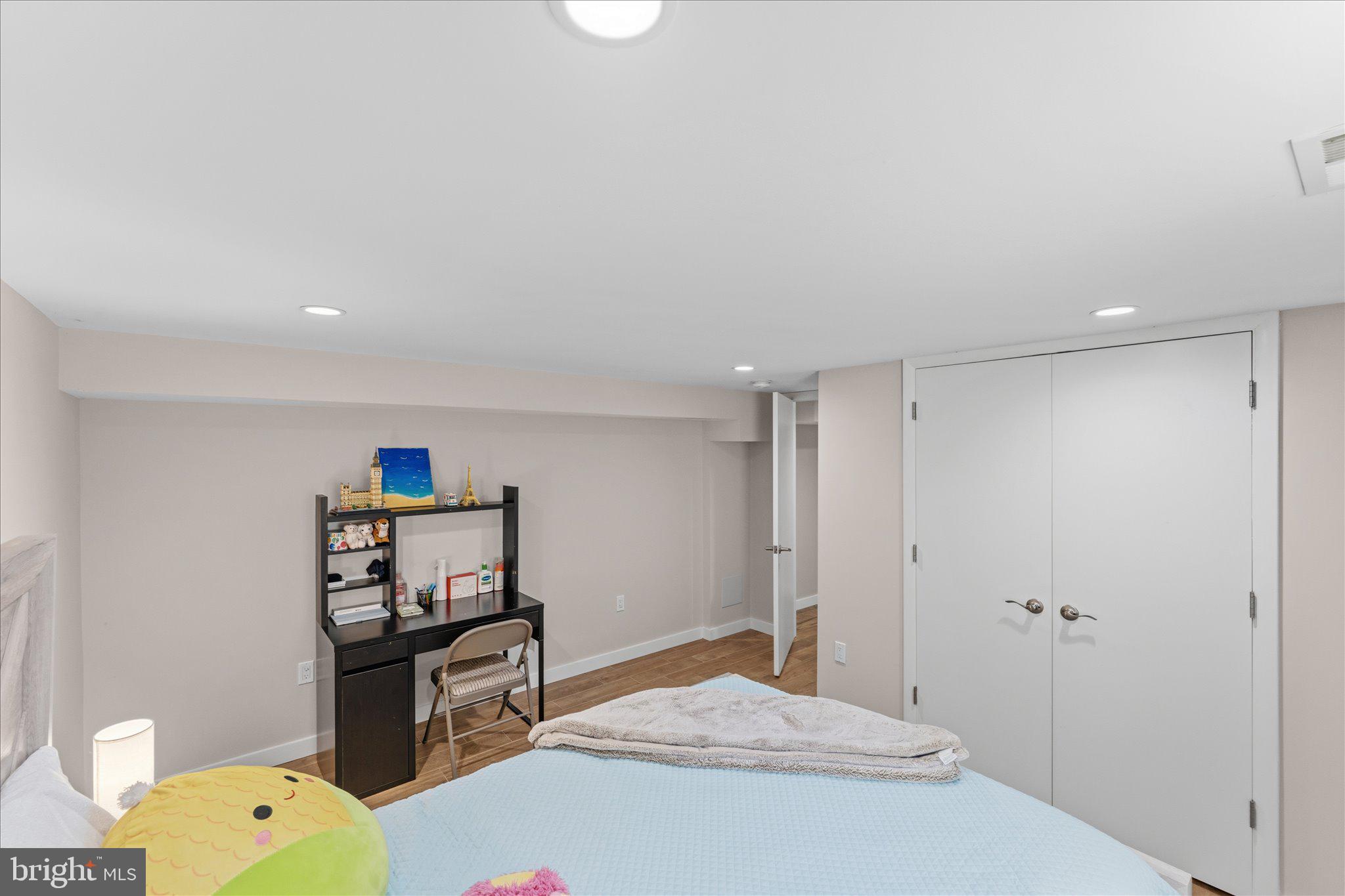 ANNALEE HEIGHTS - Residential