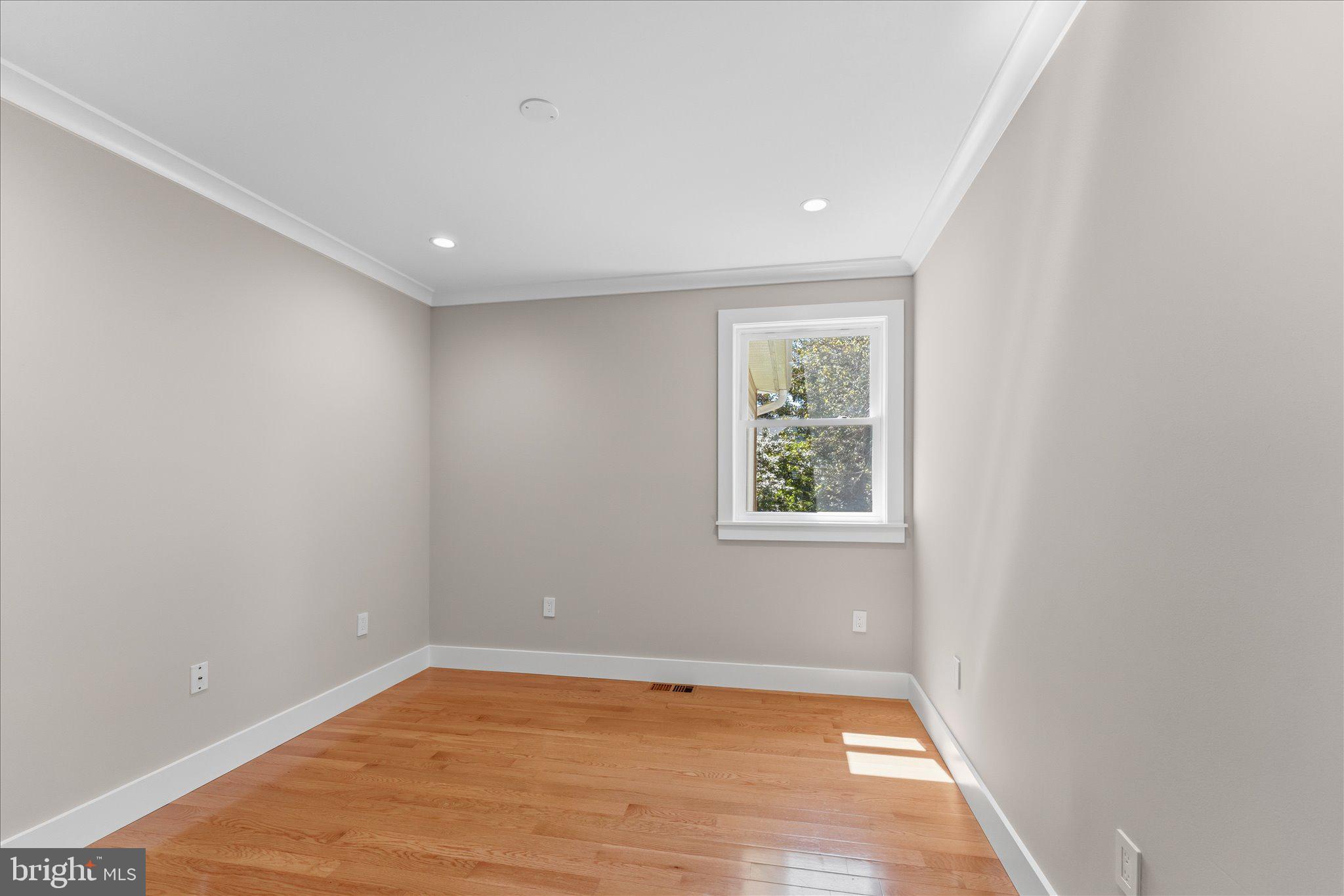 ANNALEE HEIGHTS - Residential