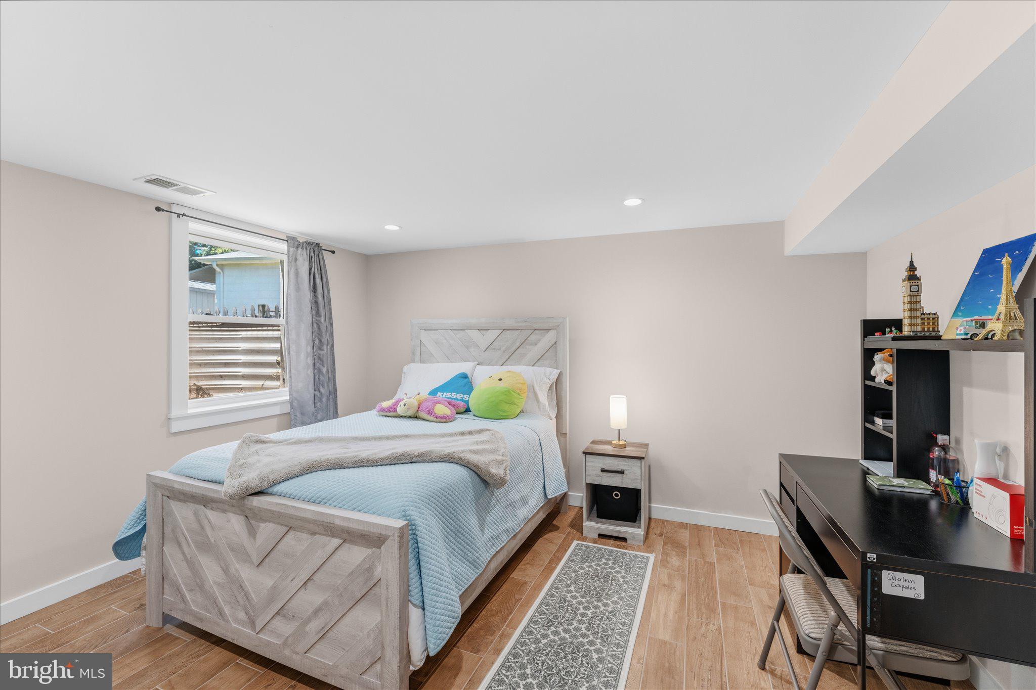 ANNALEE HEIGHTS - Residential
