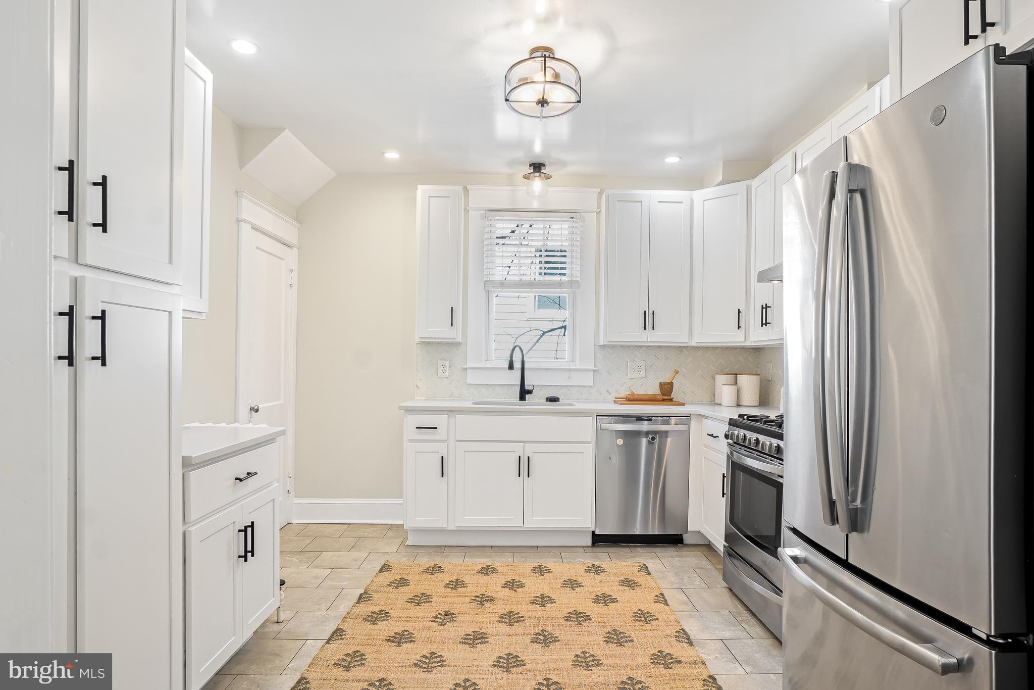 HYATTSVILLE HILLS - Residential