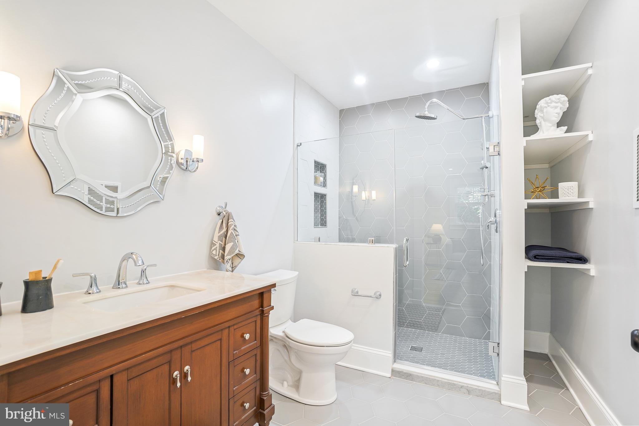 HYATTSVILLE HILLS - Residential