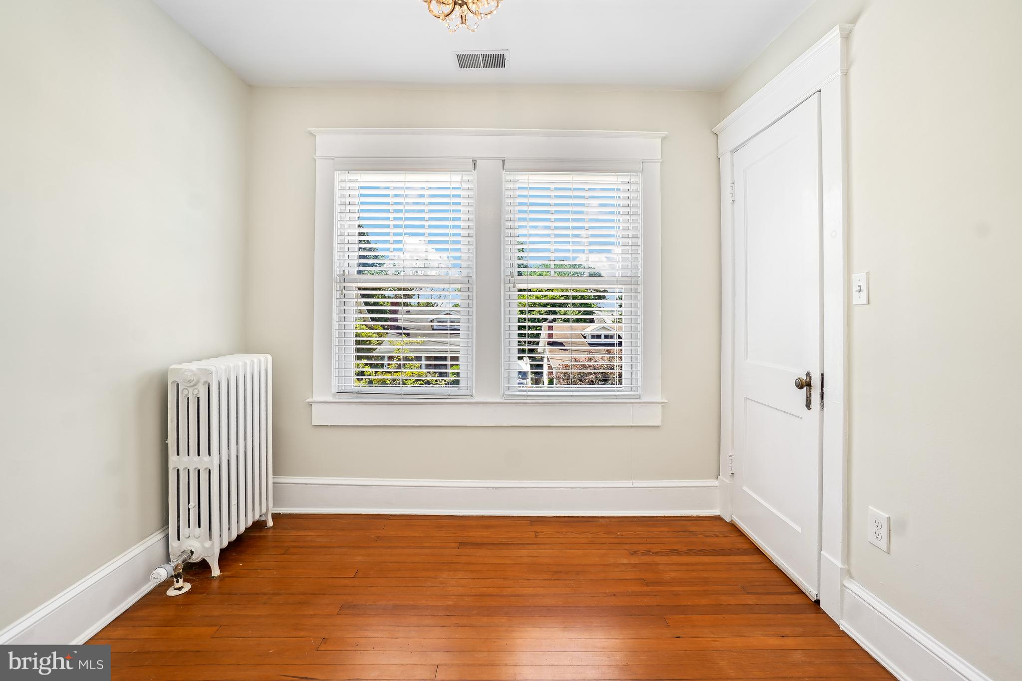 HYATTSVILLE HILLS - Residential