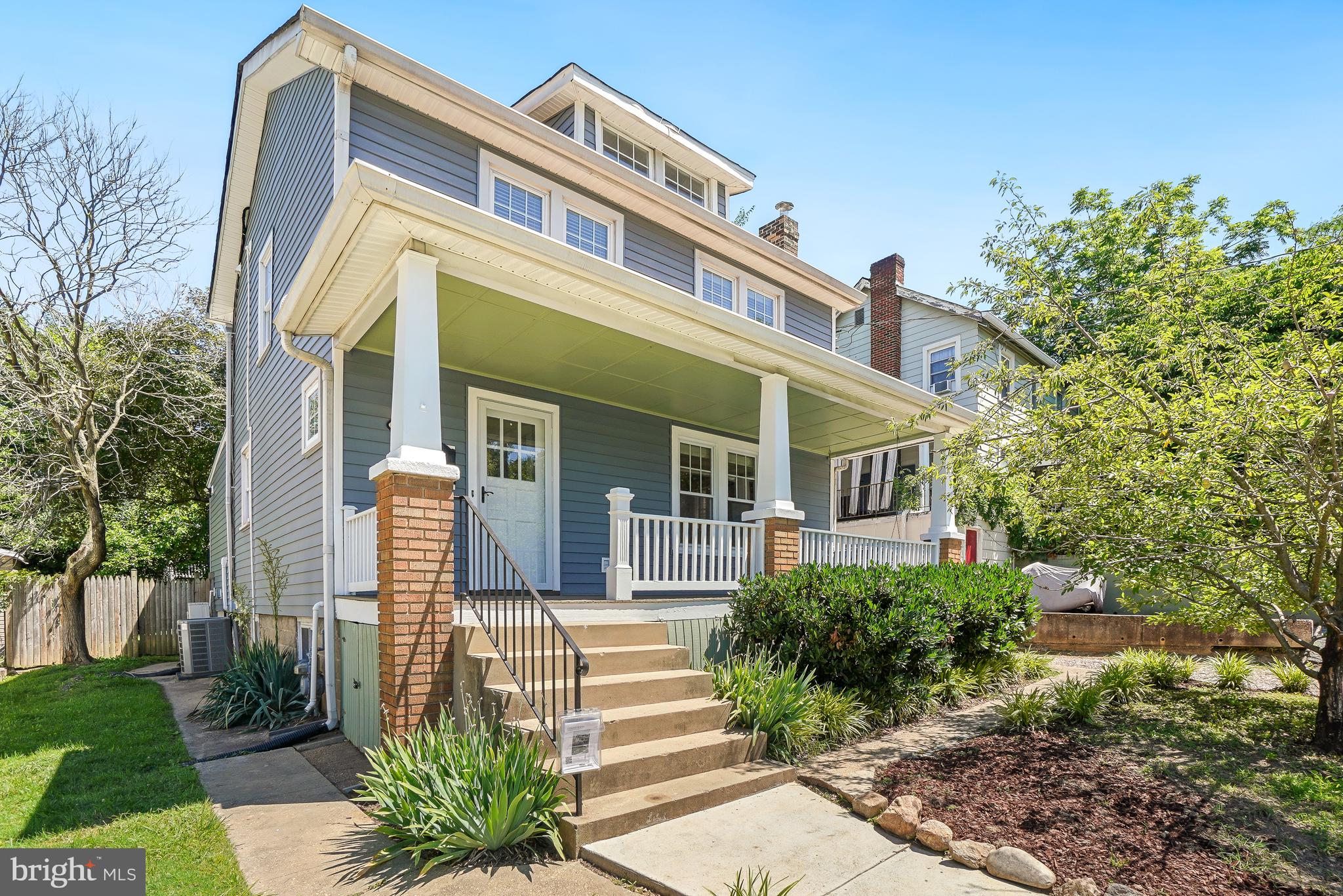 HYATTSVILLE HILLS - Residential