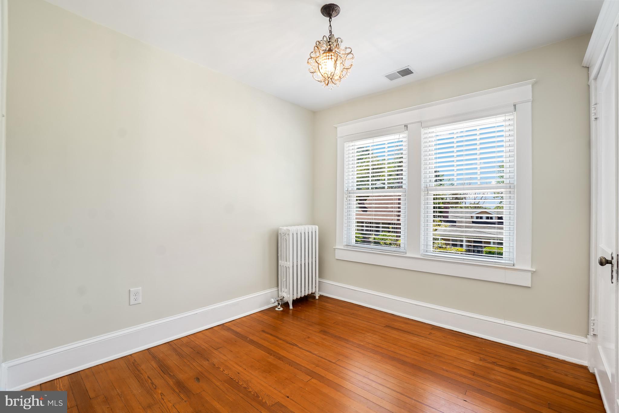 HYATTSVILLE HILLS - Residential