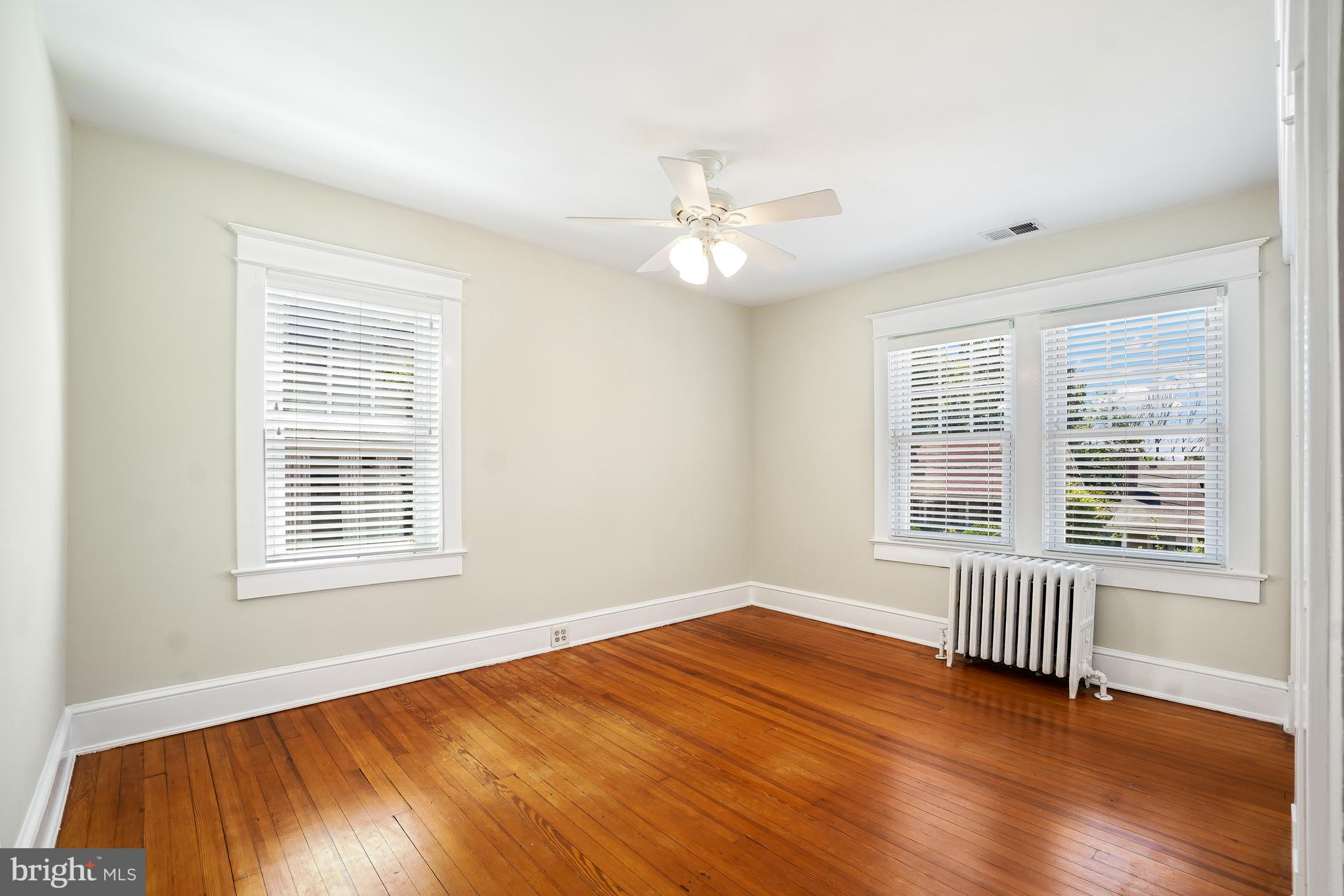 HYATTSVILLE HILLS - Residential