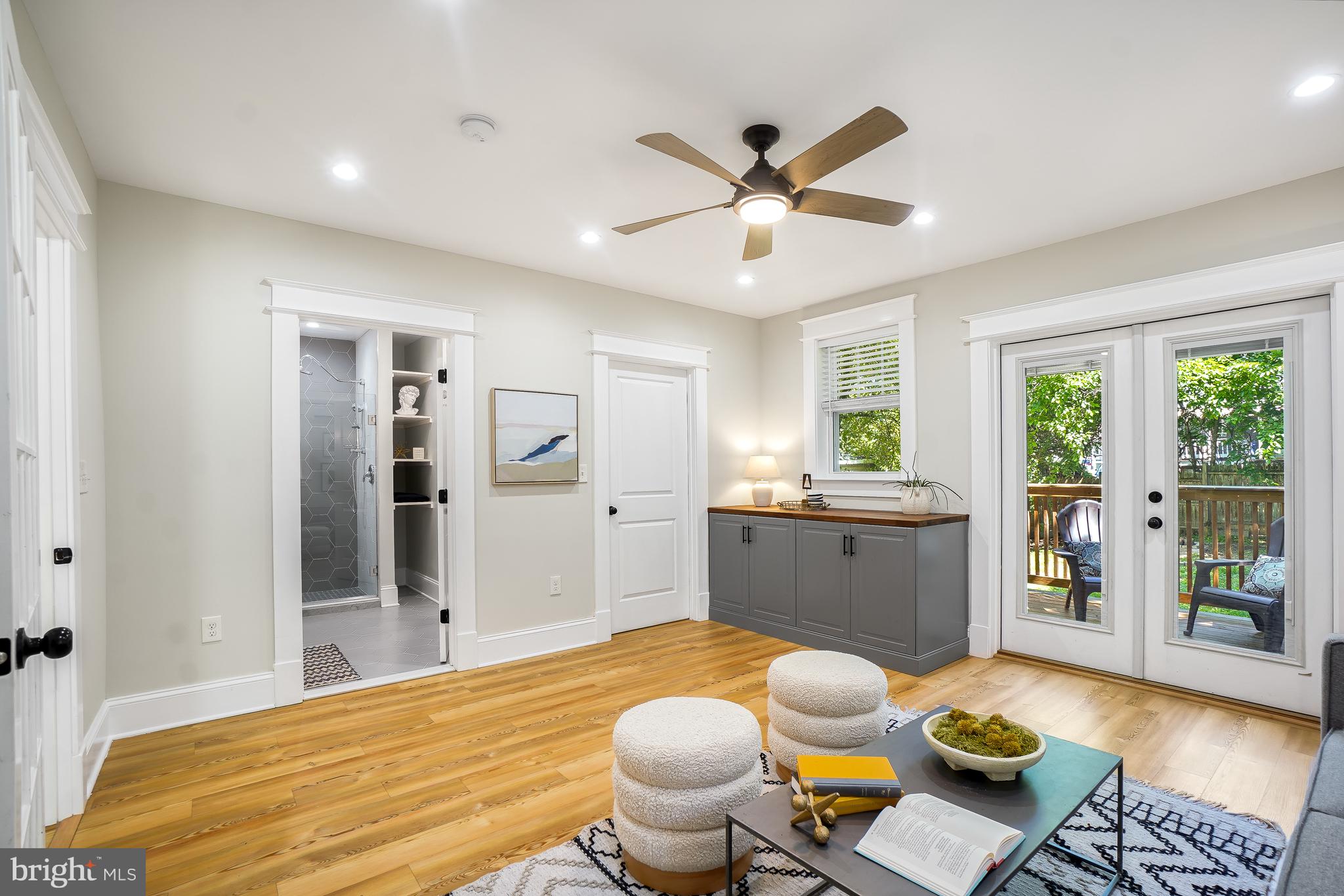 HYATTSVILLE HILLS - Residential