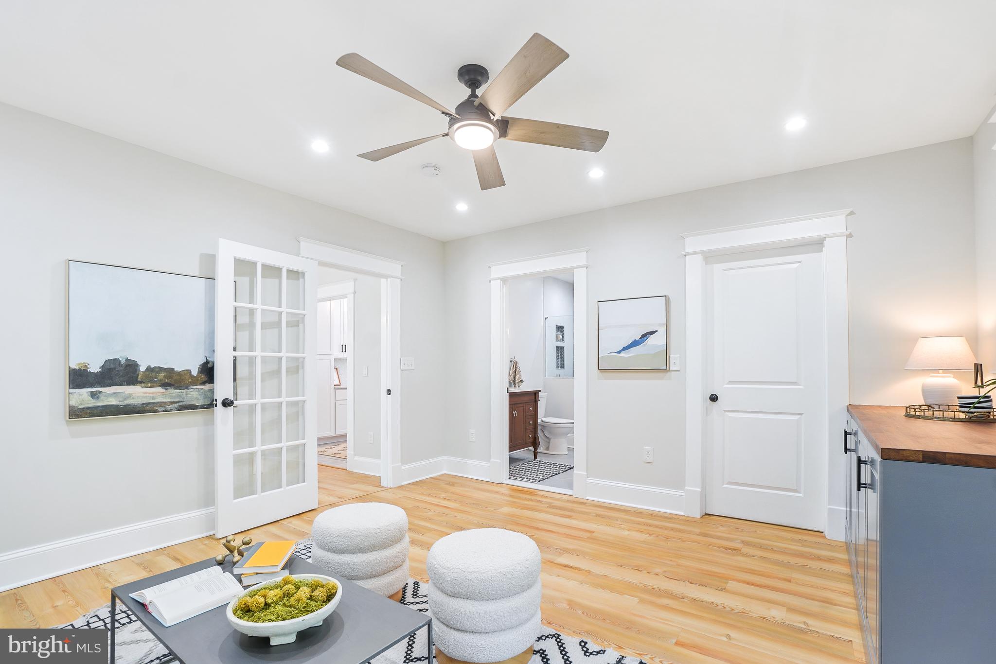 HYATTSVILLE HILLS - Residential
