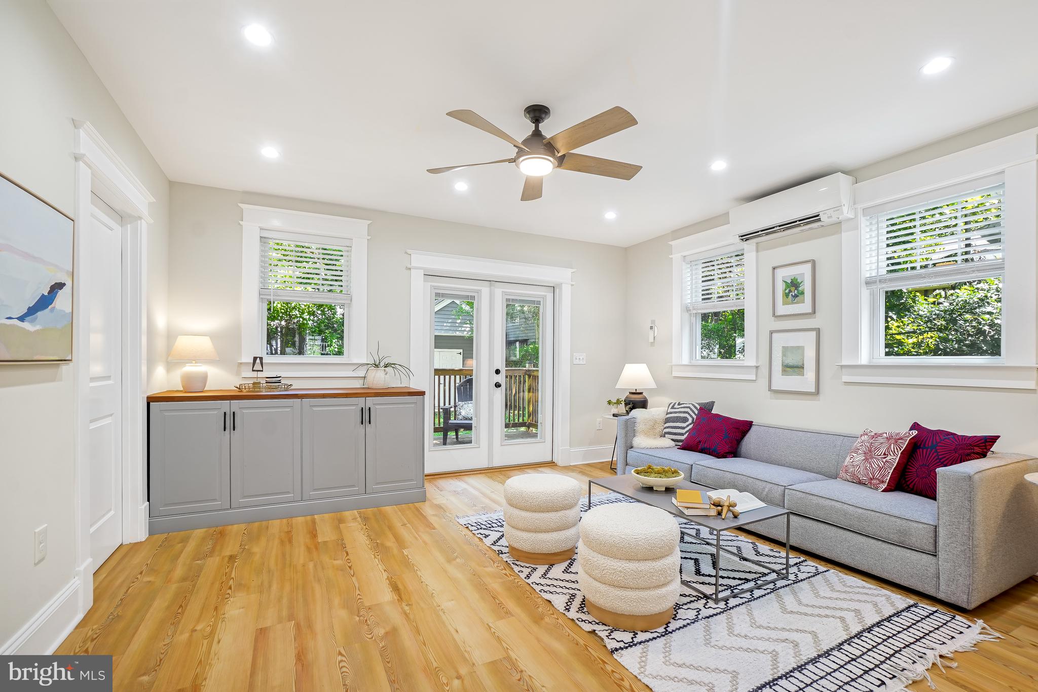 HYATTSVILLE HILLS - Residential