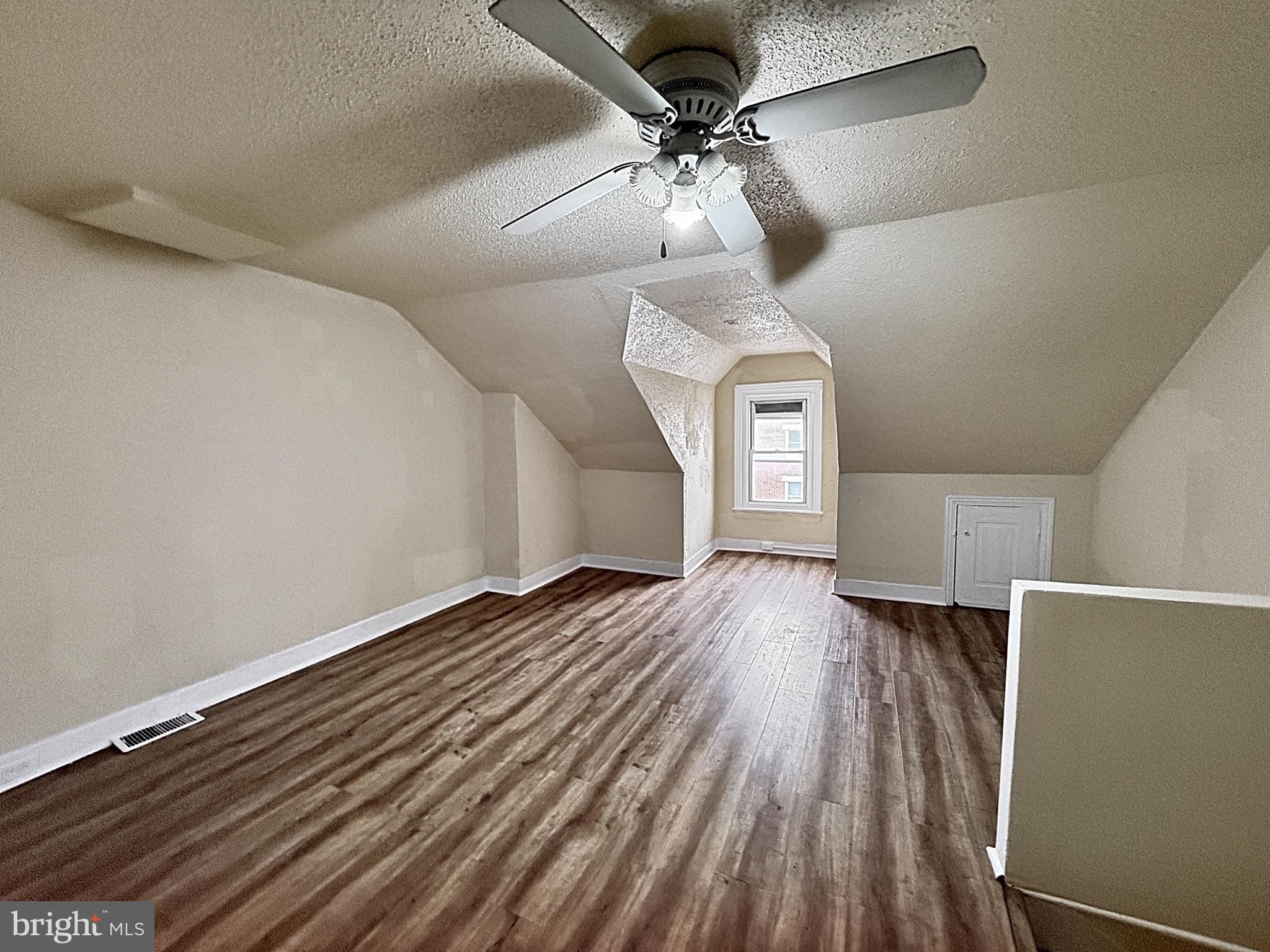 NORRISTOWN - Residential