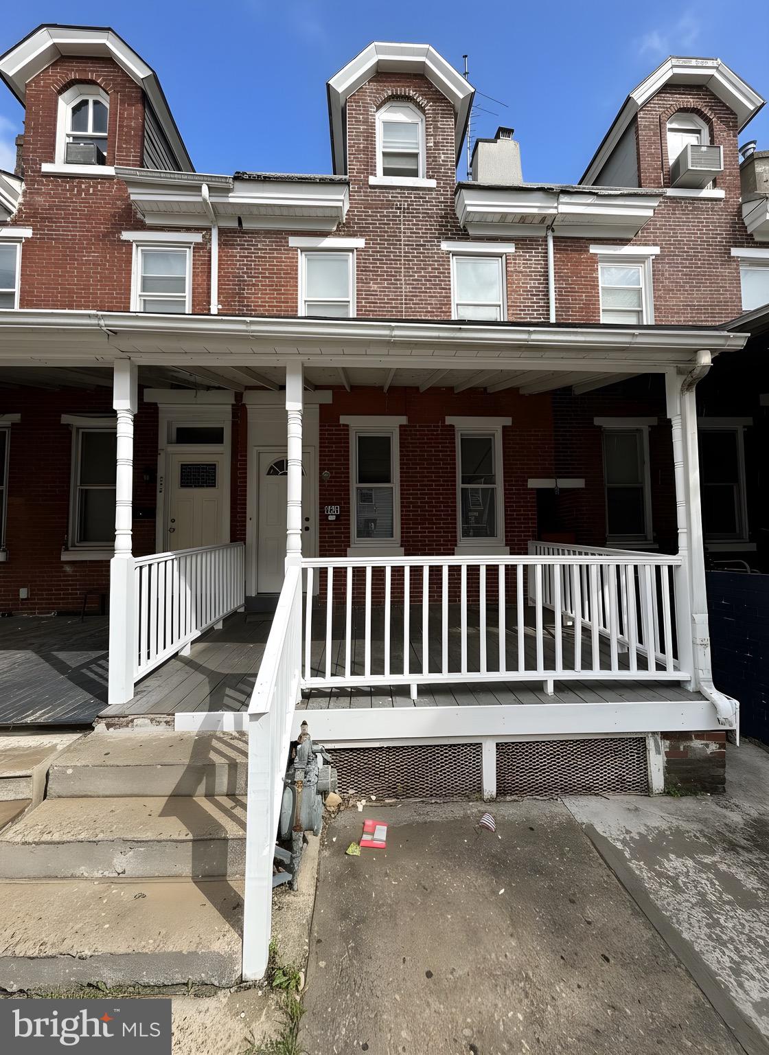 NORRISTOWN - Residential