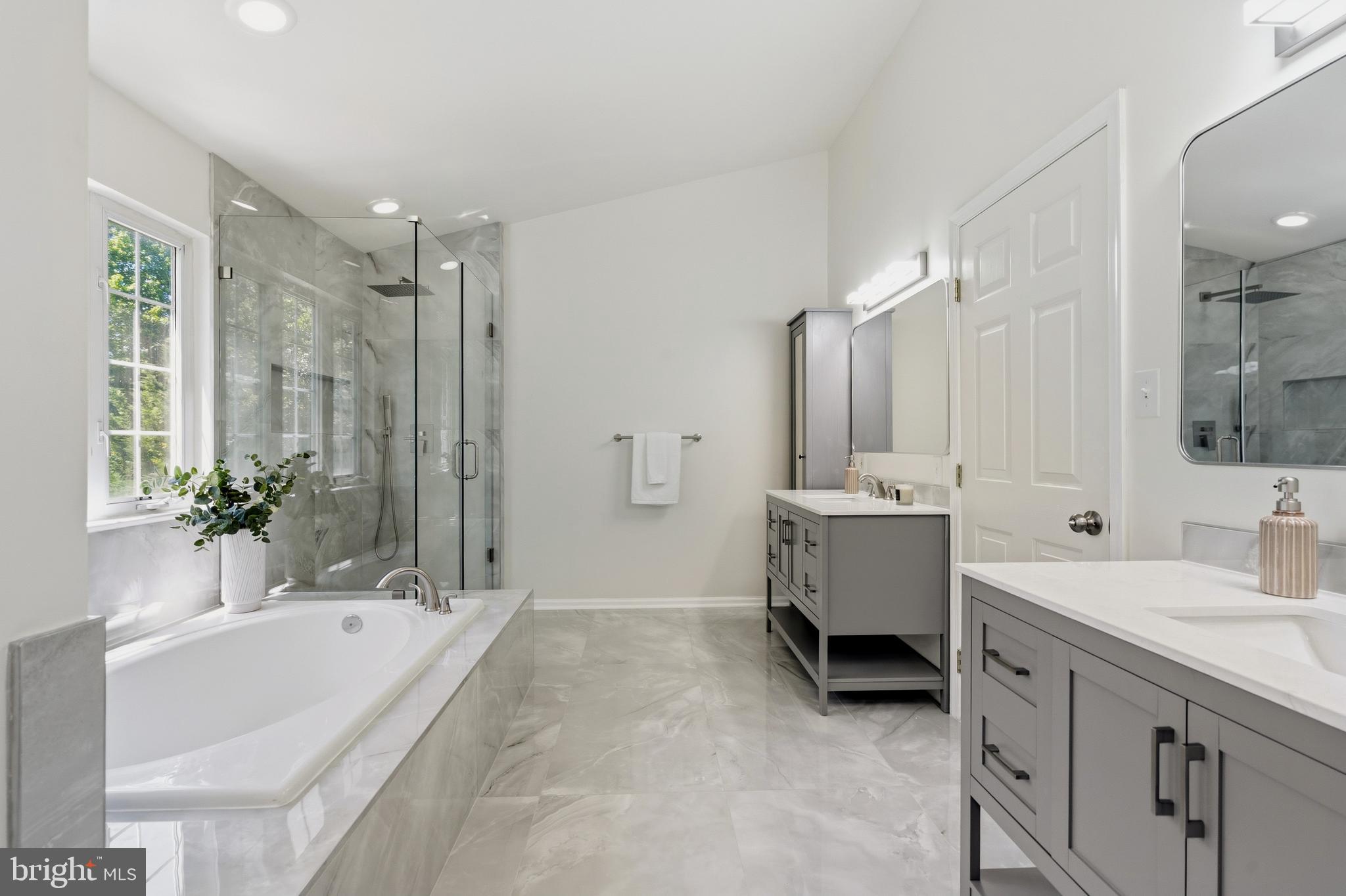 HUNTER ESTATES - Residential