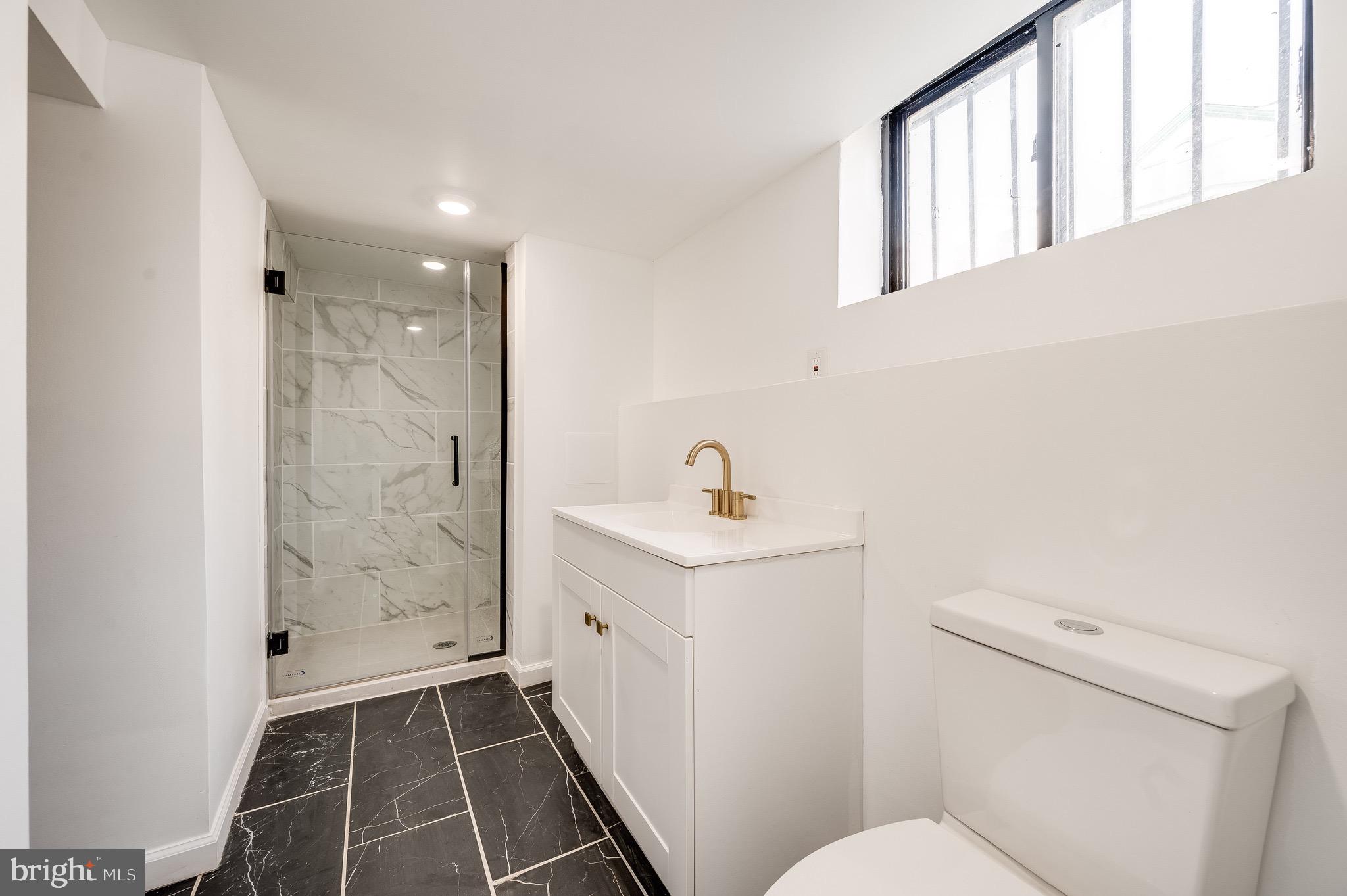 ROXBOROUGH - Residential