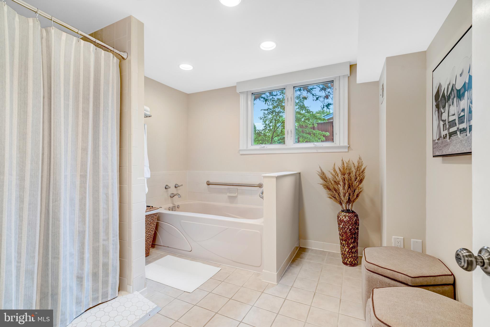 RAVENSDALE - Residential