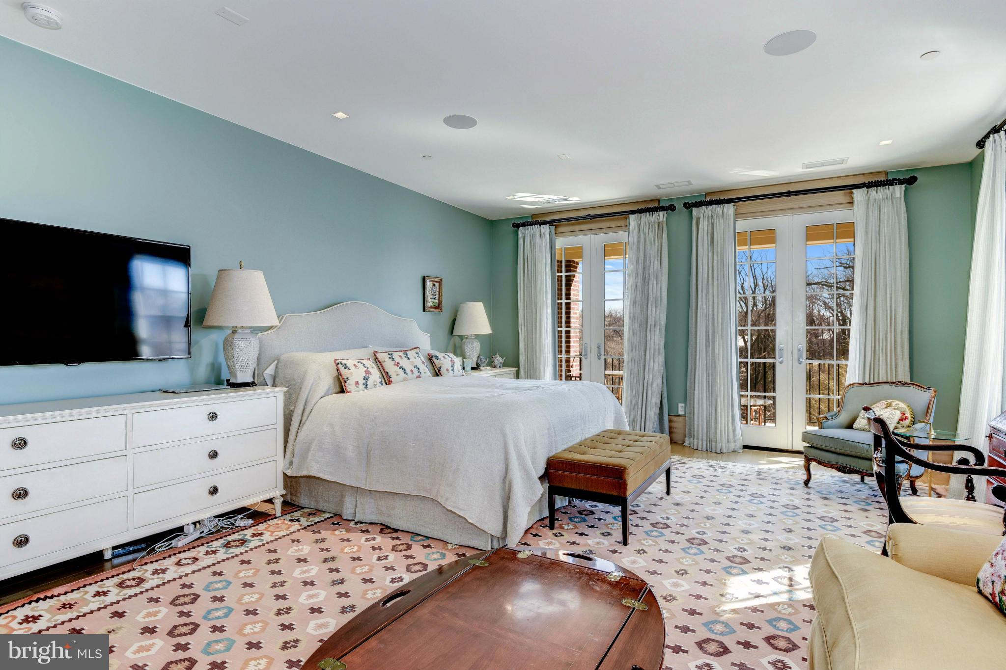 PHILLIPS PARK - Residential