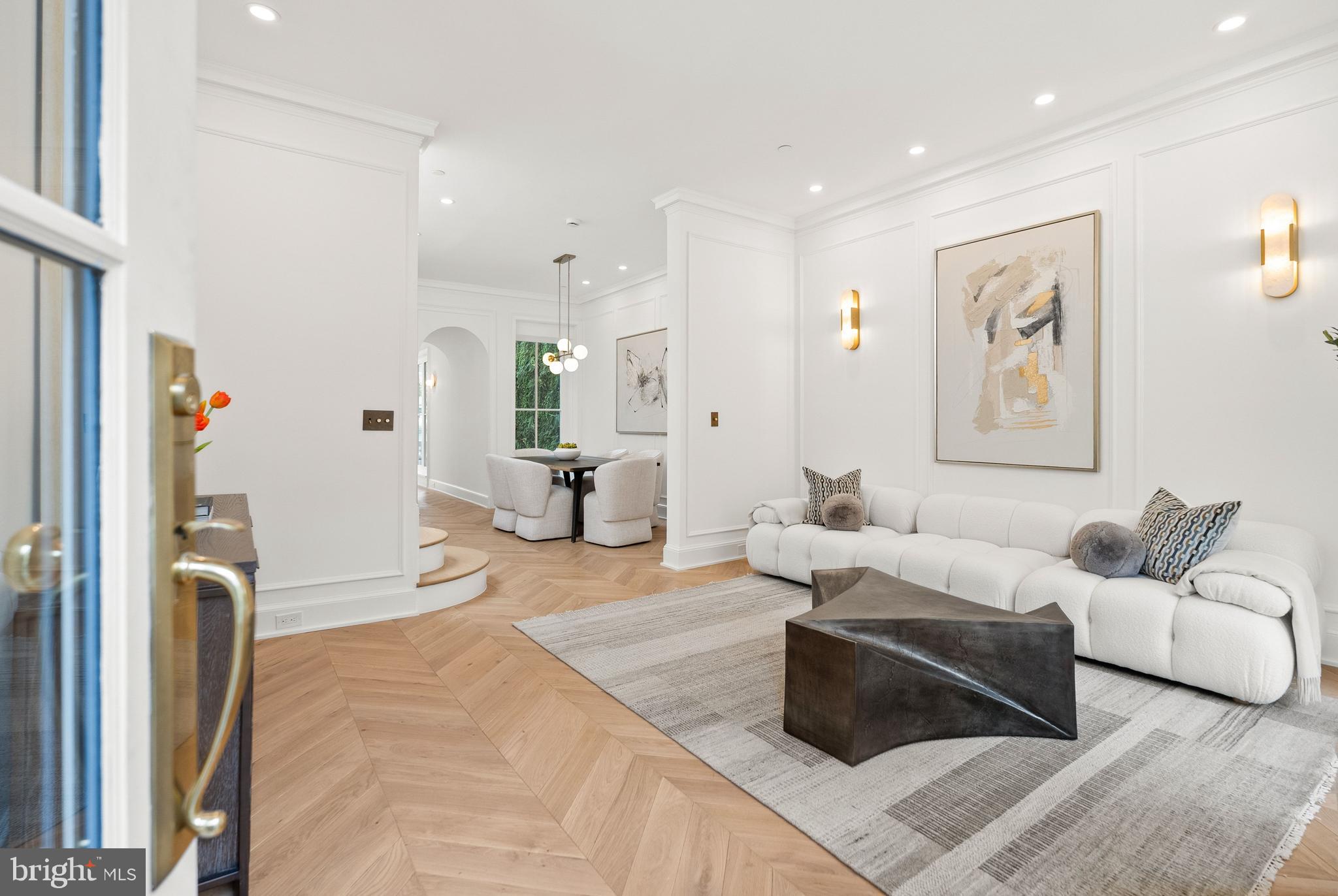 LOGAN CIRCLE - Residential