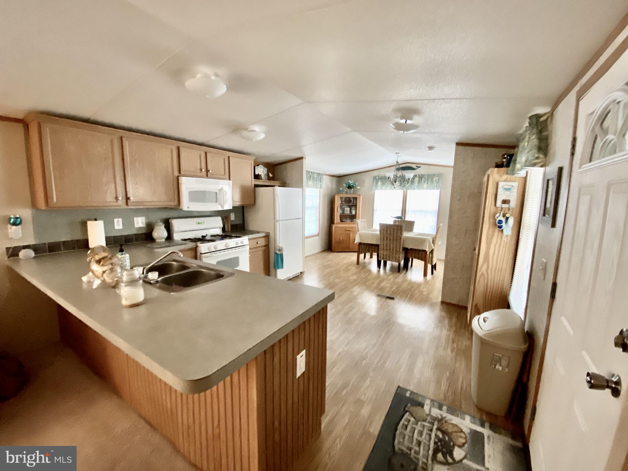 SUN RETREATS REHOBOTH BAY - Residential