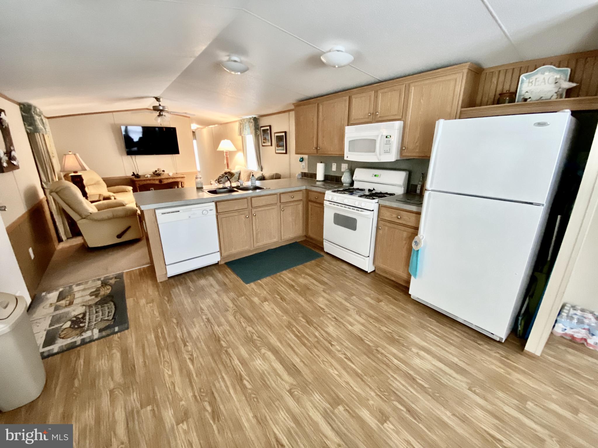 SUN RETREATS REHOBOTH BAY - Residential