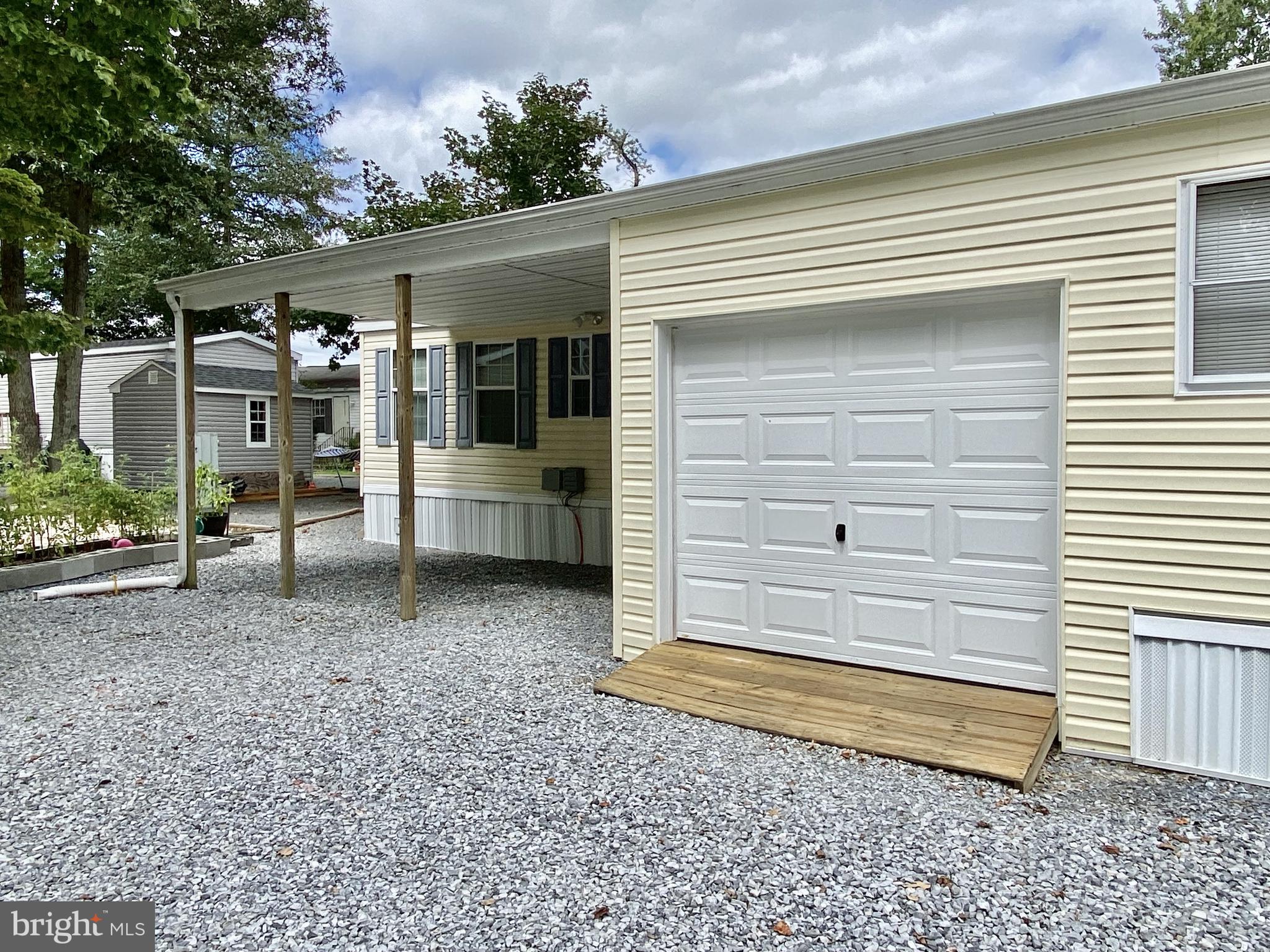 SUN RETREATS REHOBOTH BAY - Residential