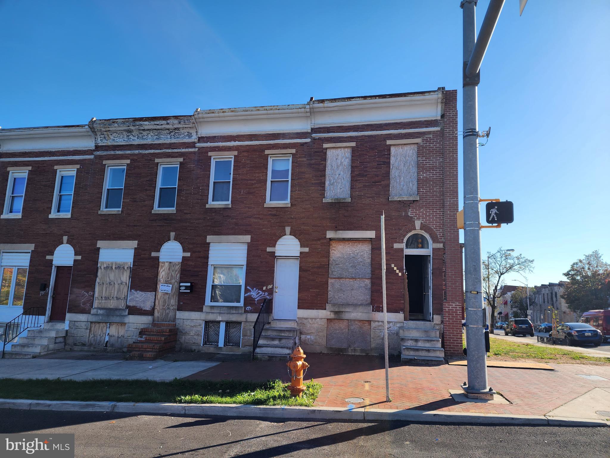 ONLINE AUCTION: Bidding begins 1/4 @ 10:00 PM. Bidding ends 1/8 @ 12:20 PM. List Price is Suggested Opening Bid. Deposit: $5,000.

This 2-story townhouse is situated in the Broadway East neighborhood. The property boasts easy access to major traffic artery MD Route 40 (E North Ave) and N Gay St, making it a convenient location for commuters. Clifton Park Golf Course is just minutes away, while Johns Hopkins Hospital is within close proximity. The property is vacant, in need of total renovation.